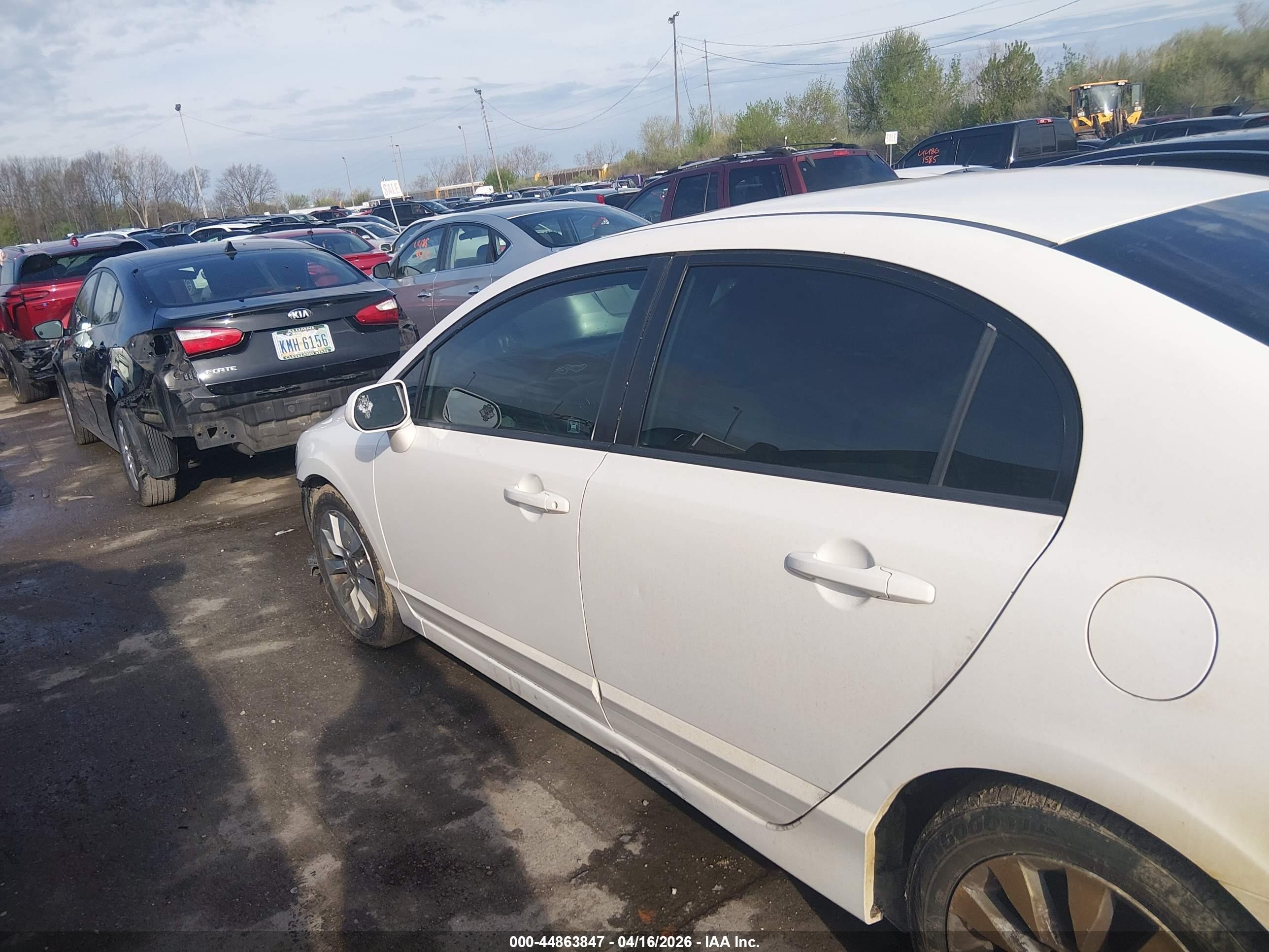 2011 Honda Civic Ex White vin: 2HGFA1F80BH501397