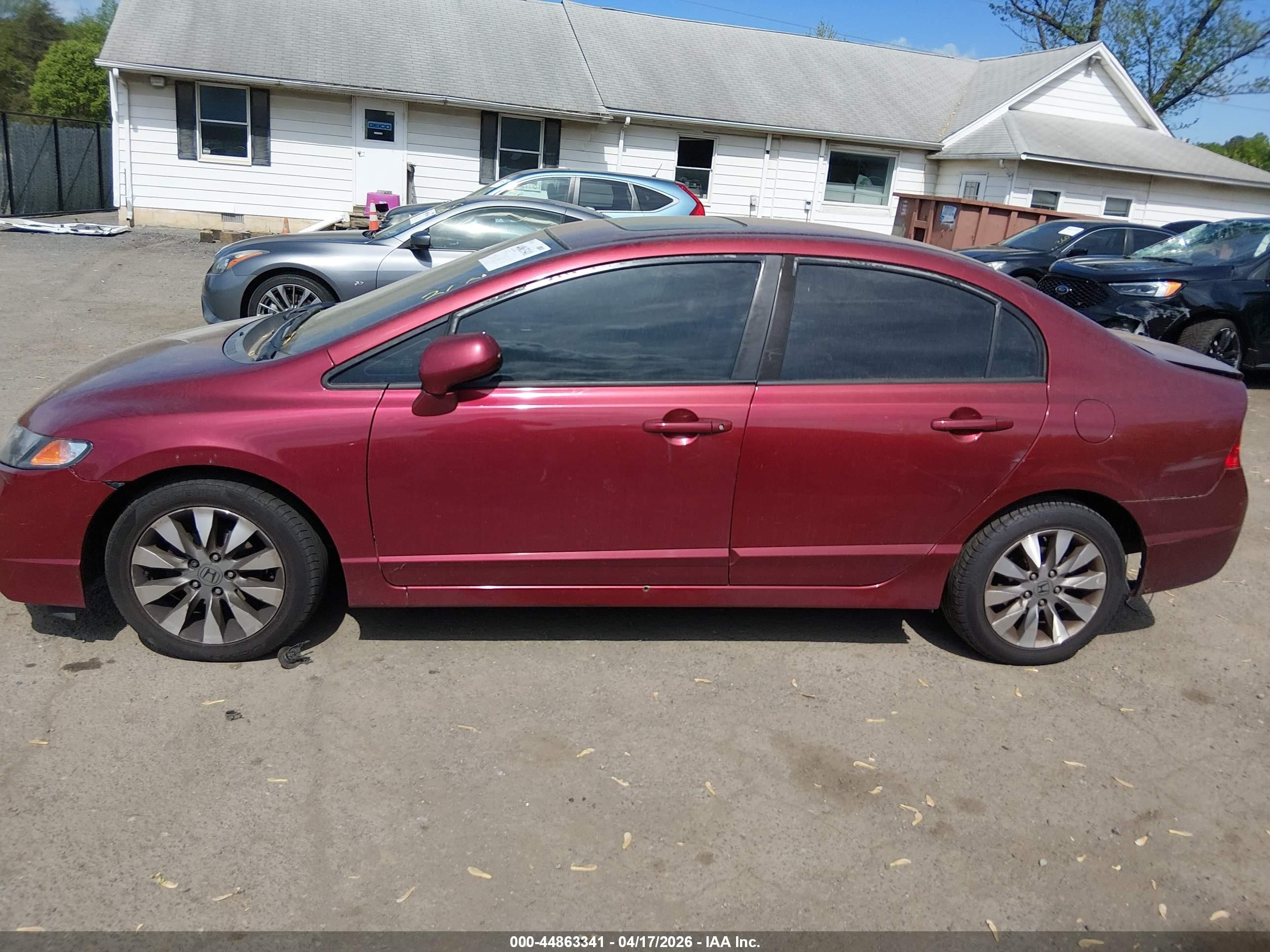 2011 Honda Civic Ex Red vin: 2HGFA1F83BH500745
