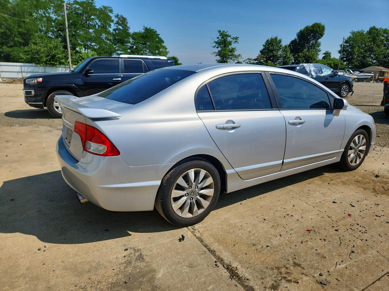 2011 Honda 5500ppg Silver vin: 2HGFA1F85BH518132
