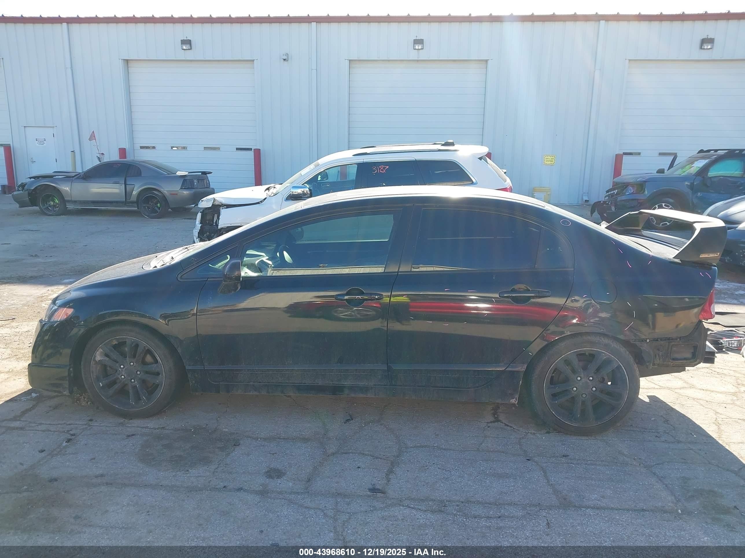 2010 Honda Civic Sdn Si Черный vin: 2HGFA5E56AH702217