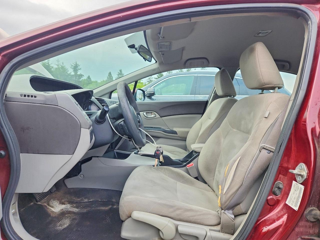 2012 Honda Civic Burgundy vin: 2HGFB2F42CH026255