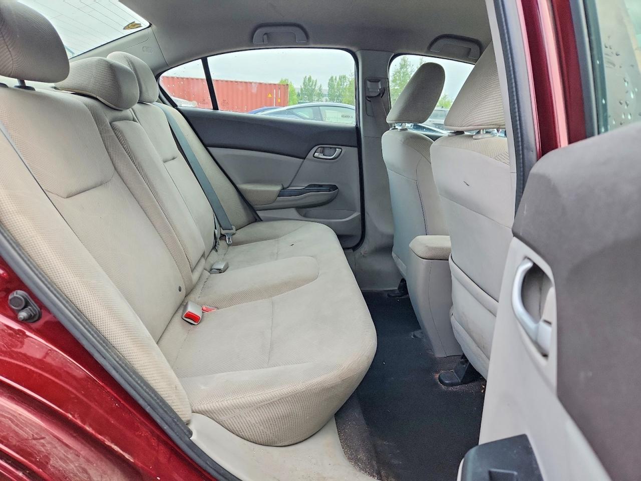 2012 Honda Civic Burgundy vin: 2HGFB2F42CH026255