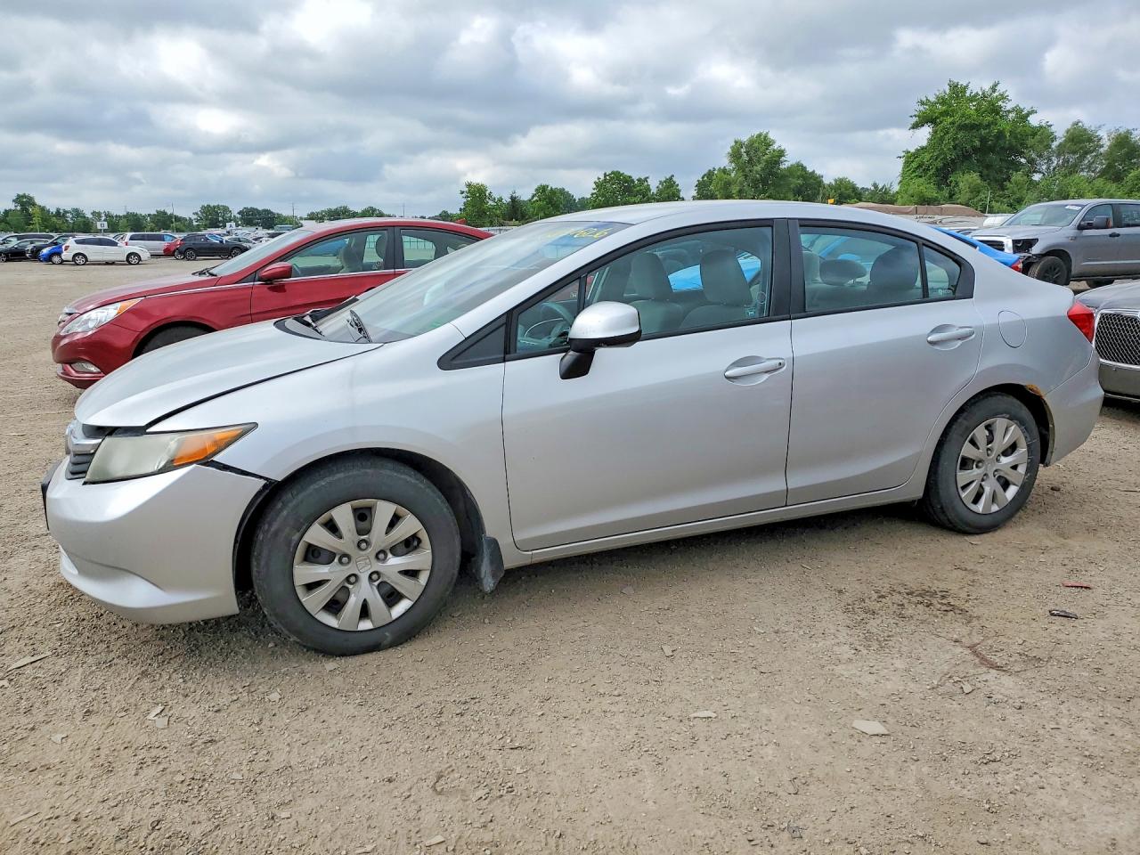 2012 Honda Civic Серебряный vin: 2HGFB2F43CH100234