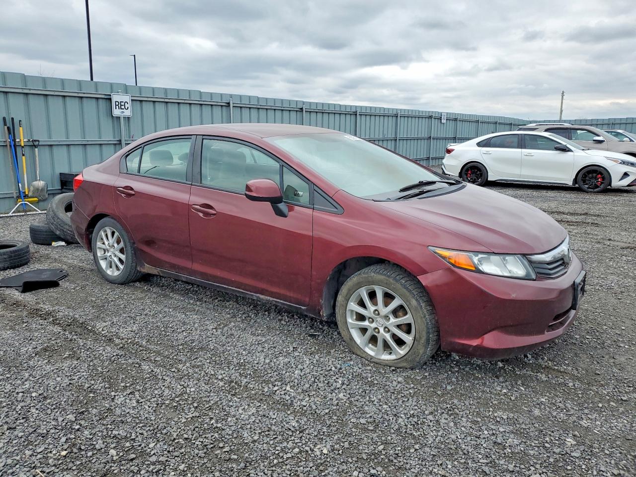 2012 Honda Civic Lx Red vin: 2HGFB2F44CH036608