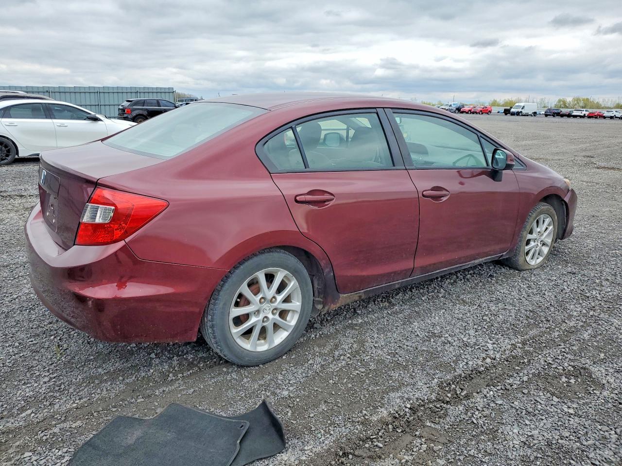 2012 Honda Civic Lx Red vin: 2HGFB2F44CH036608