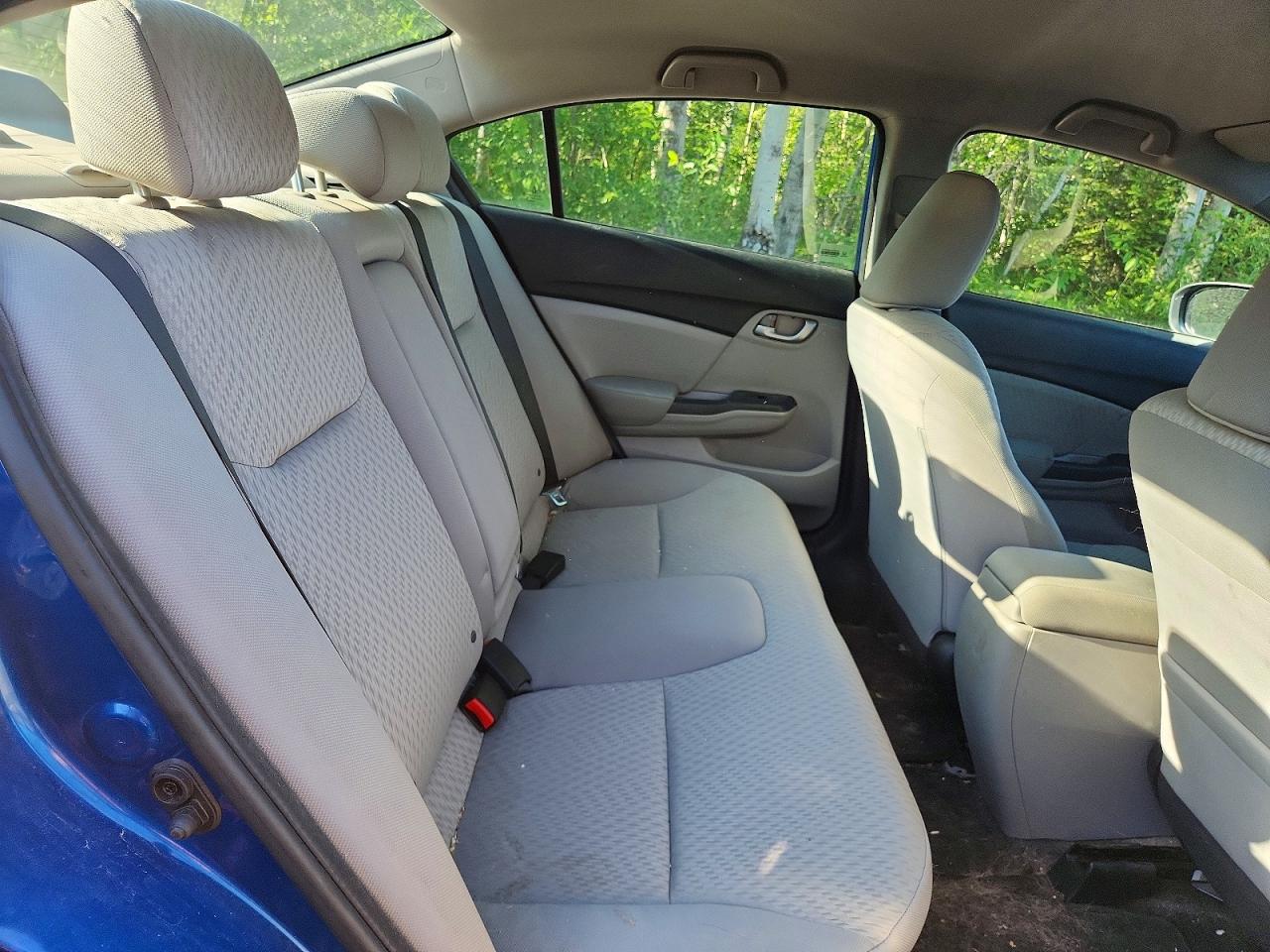 2015 Honda Civic Lx Синий vin: 2HGFB2F45FH044852