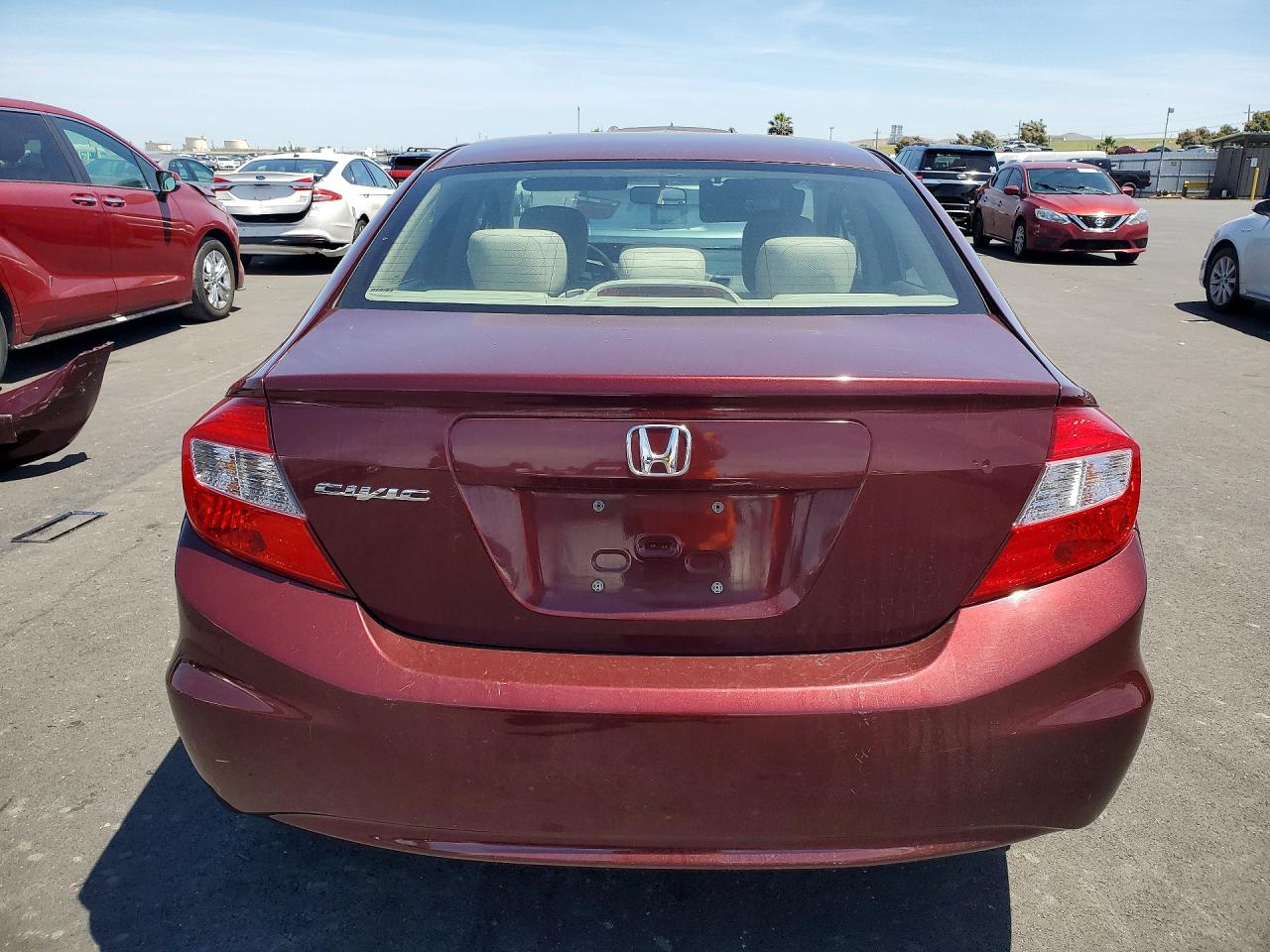 2012 Honda Civic Lx Burgundy vin: 2HGFB2F50CH512619