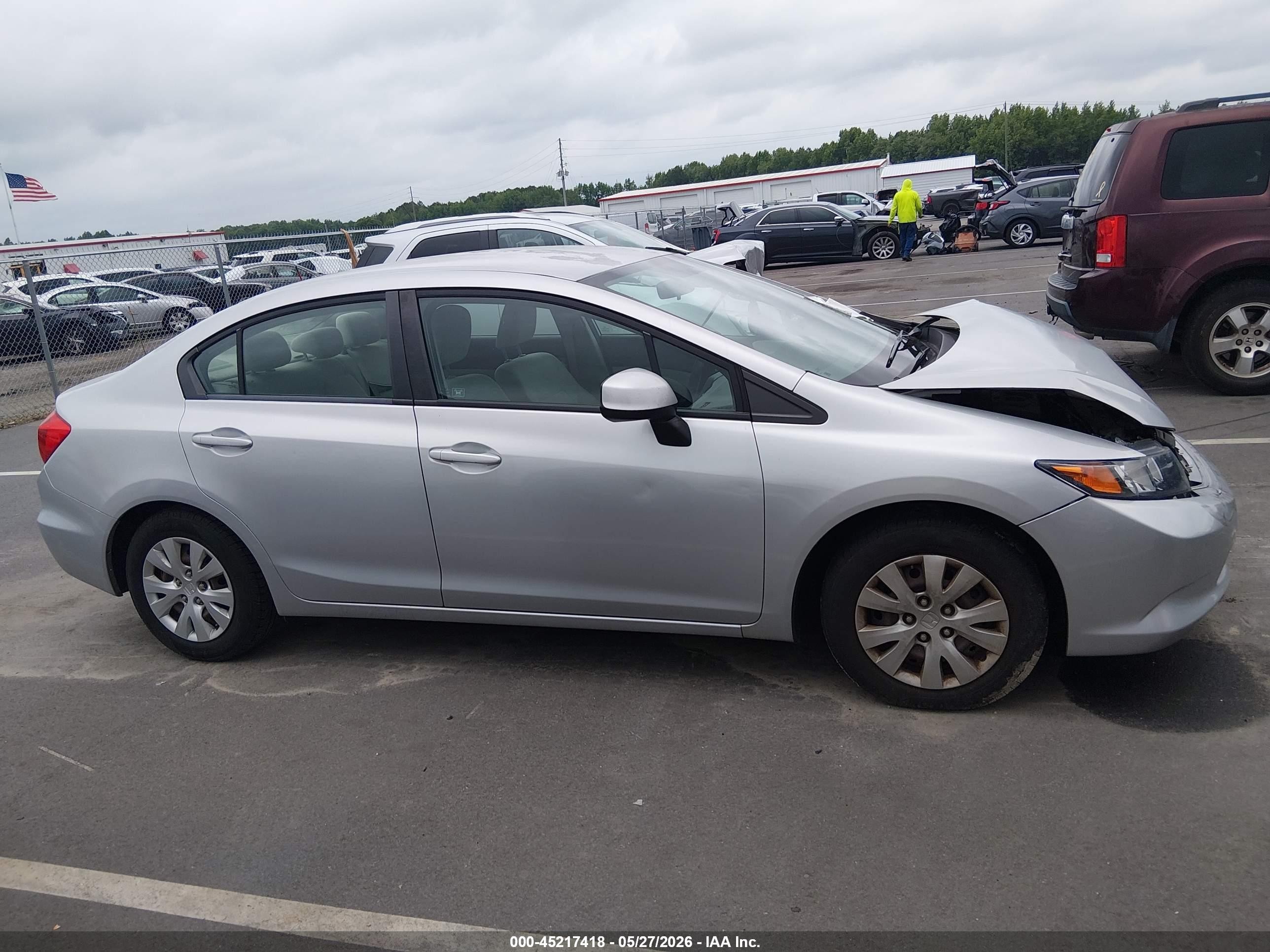 2012 Honda Civic Lx Silver vin: 2HGFB2F50CH560881