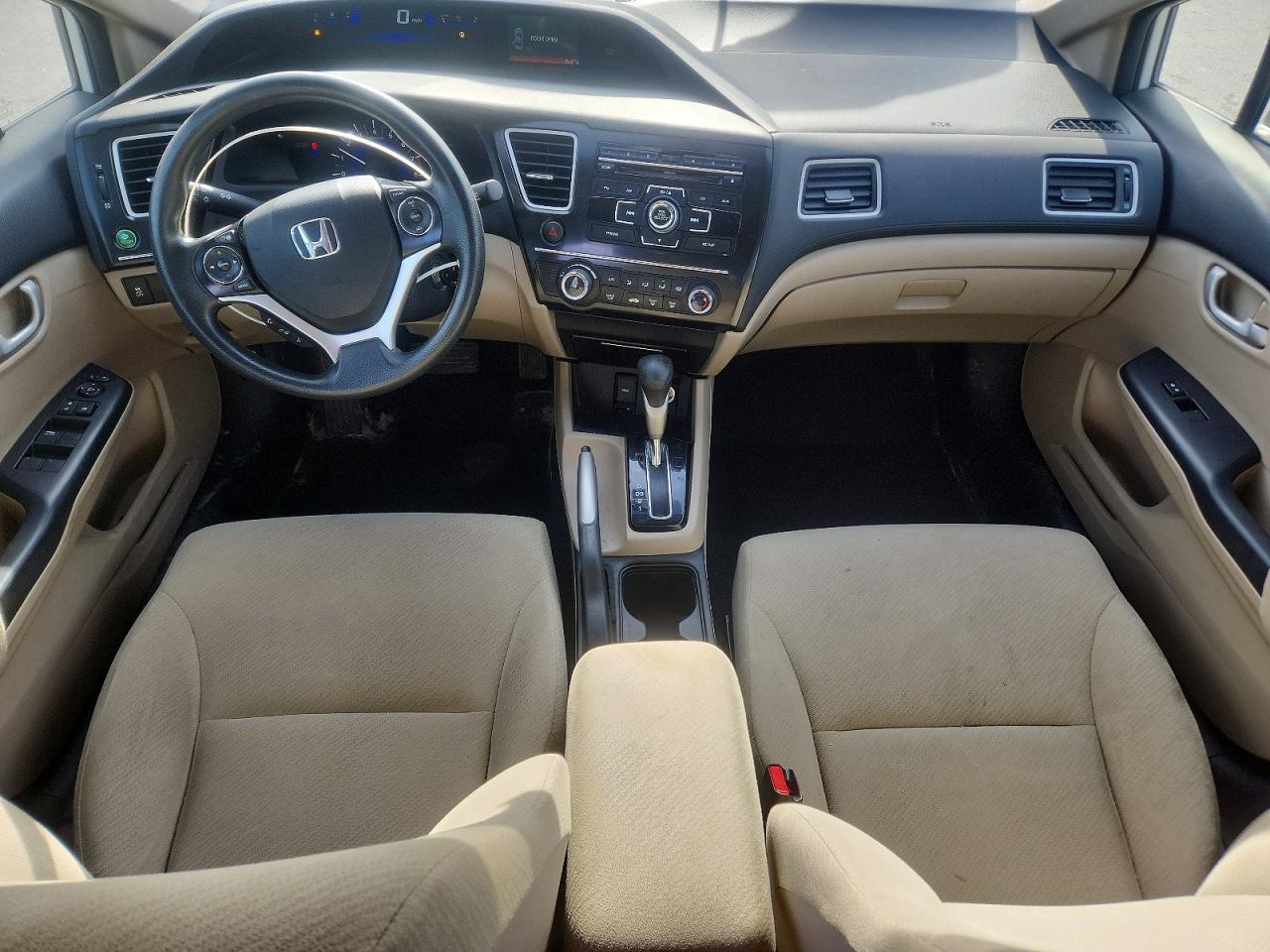 2013 Honda Civic 4d Lx White vin: 2HGFB2F50DH563569