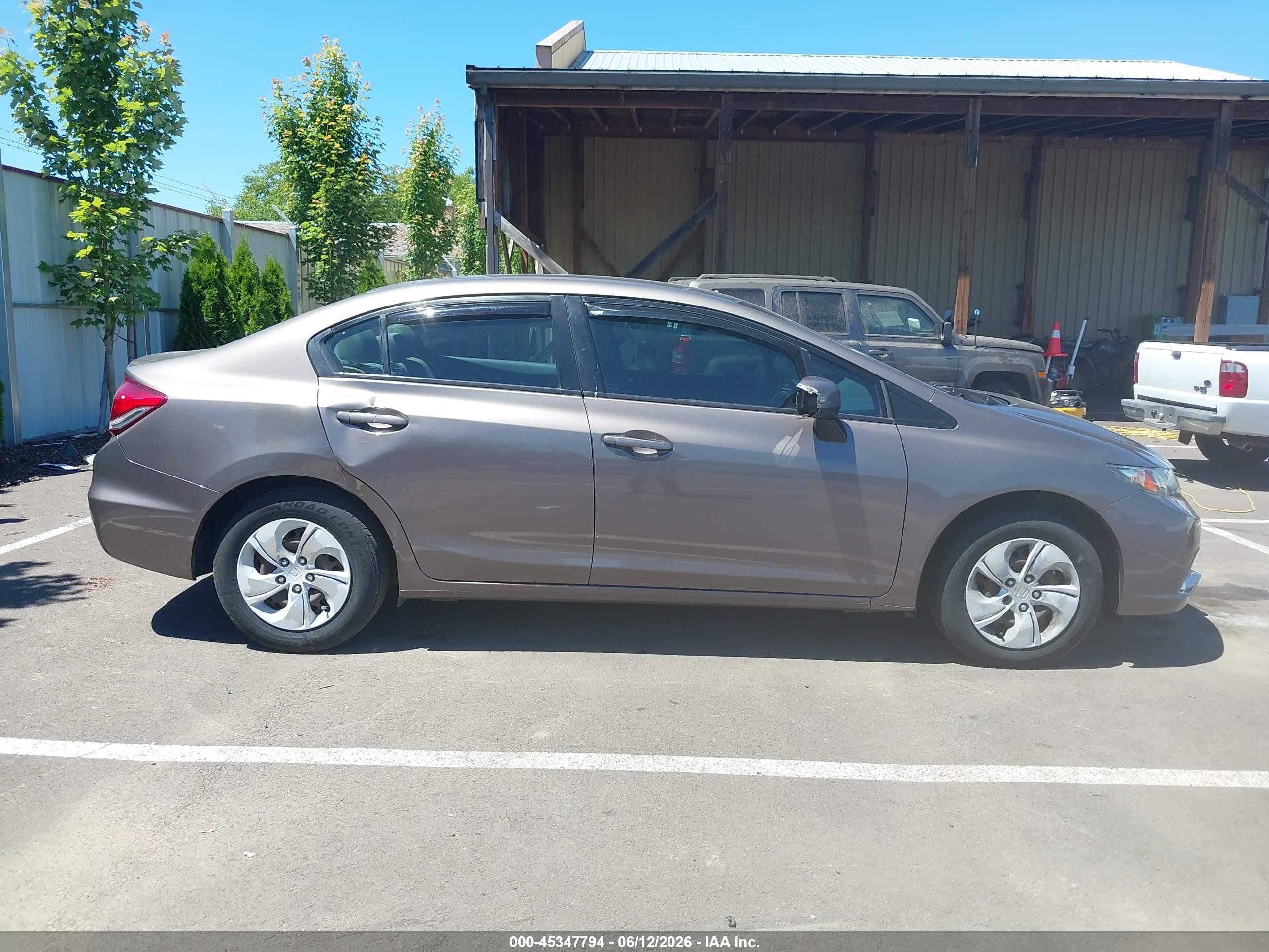 2015 Honda Civic Lx Brown vin: 2HGFB2F50FH514388