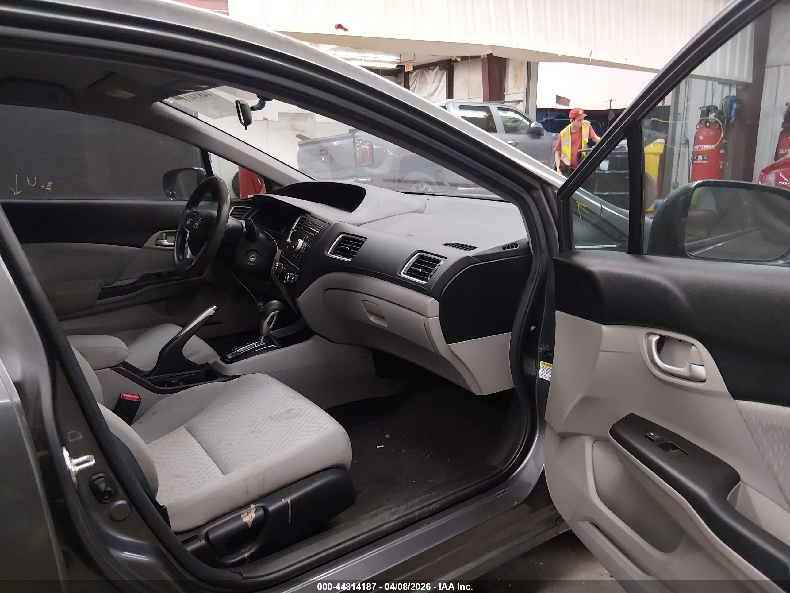 2015 Honda Civic Lx Серый vin: 2HGFB2F50FH514665