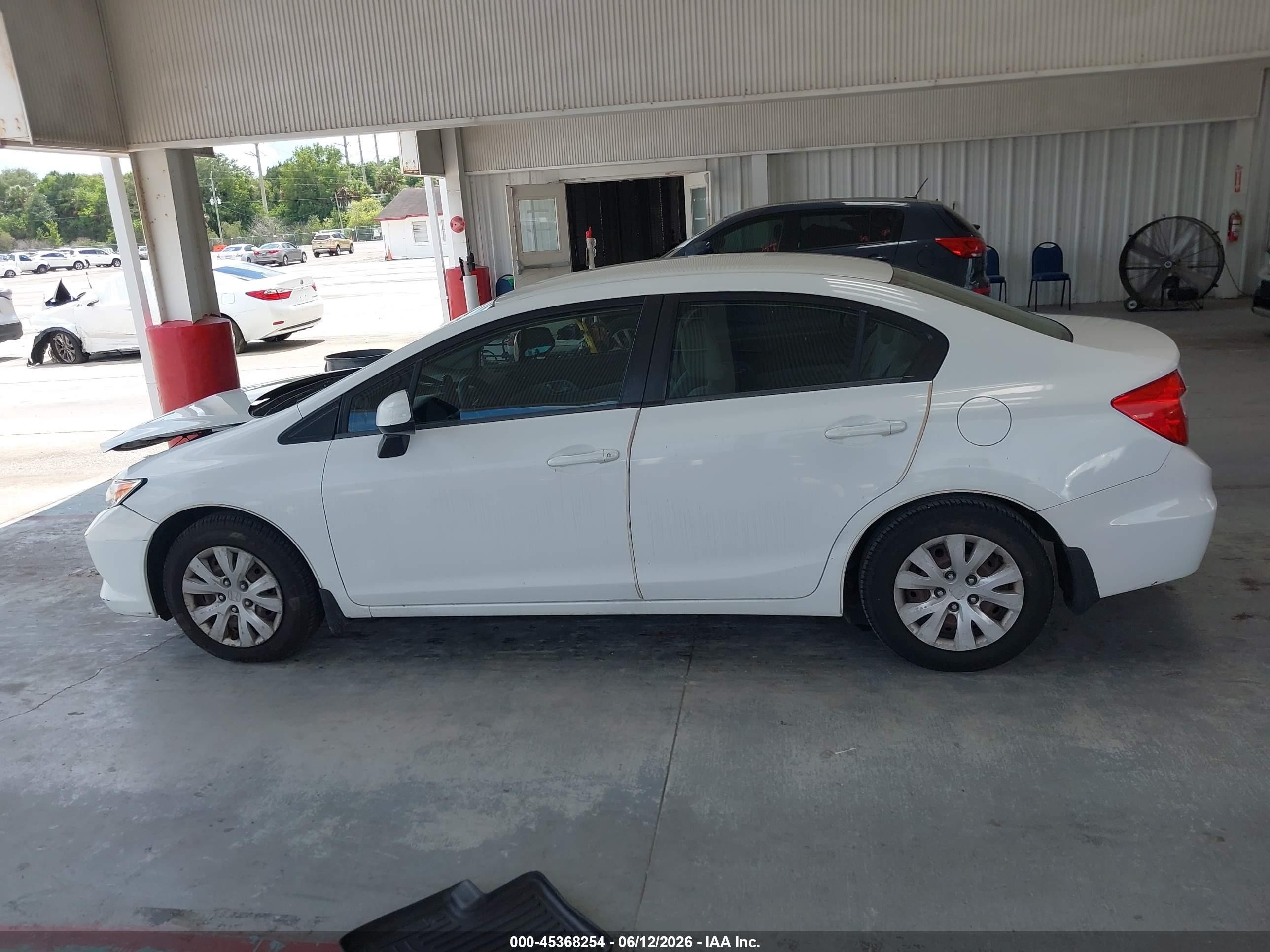 2012 Honda Civic Lx White vin: 2HGFB2F51CH326863