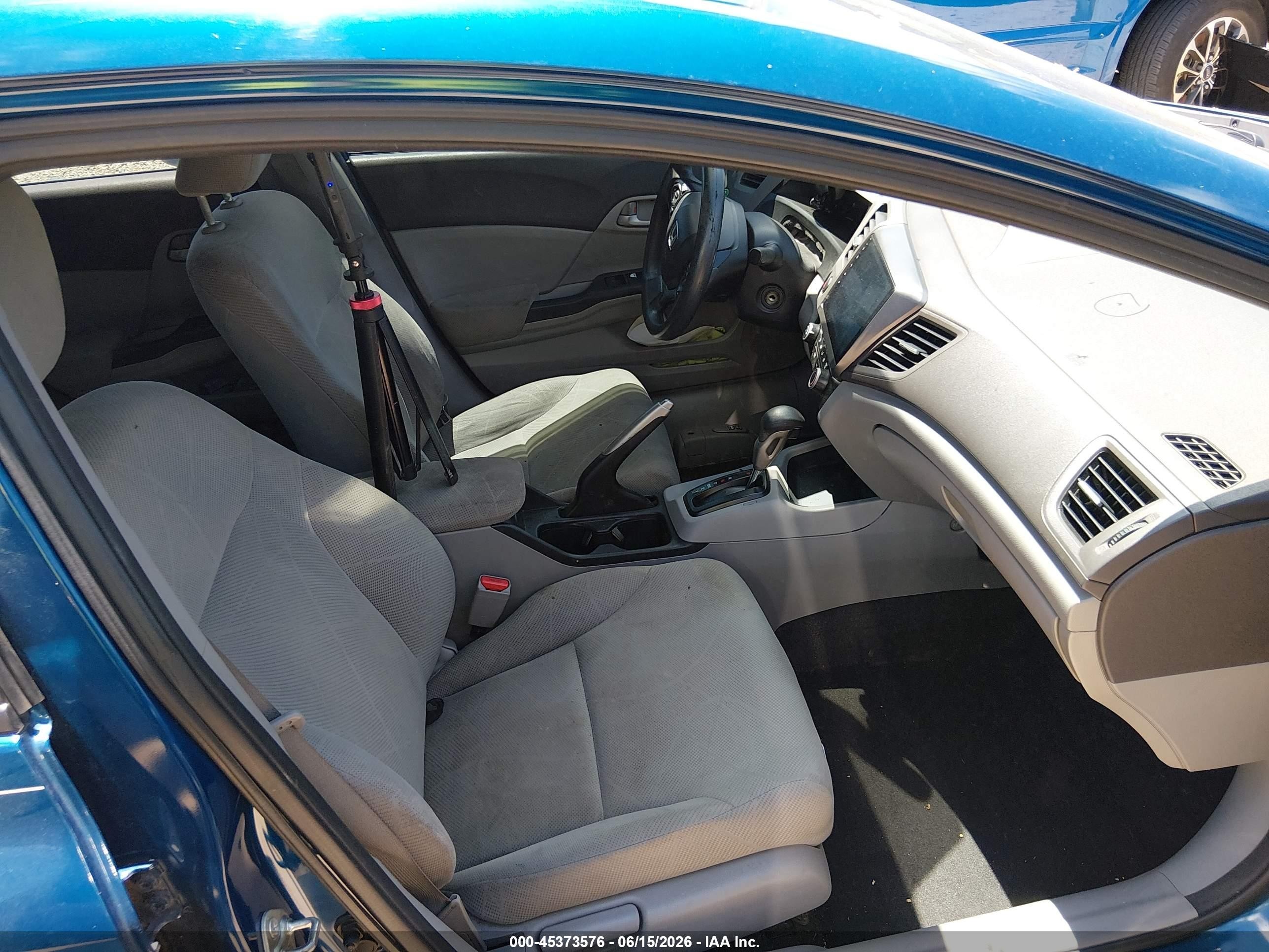 2012 Honda Civic Lx Blue vin: 2HGFB2F51CH534497