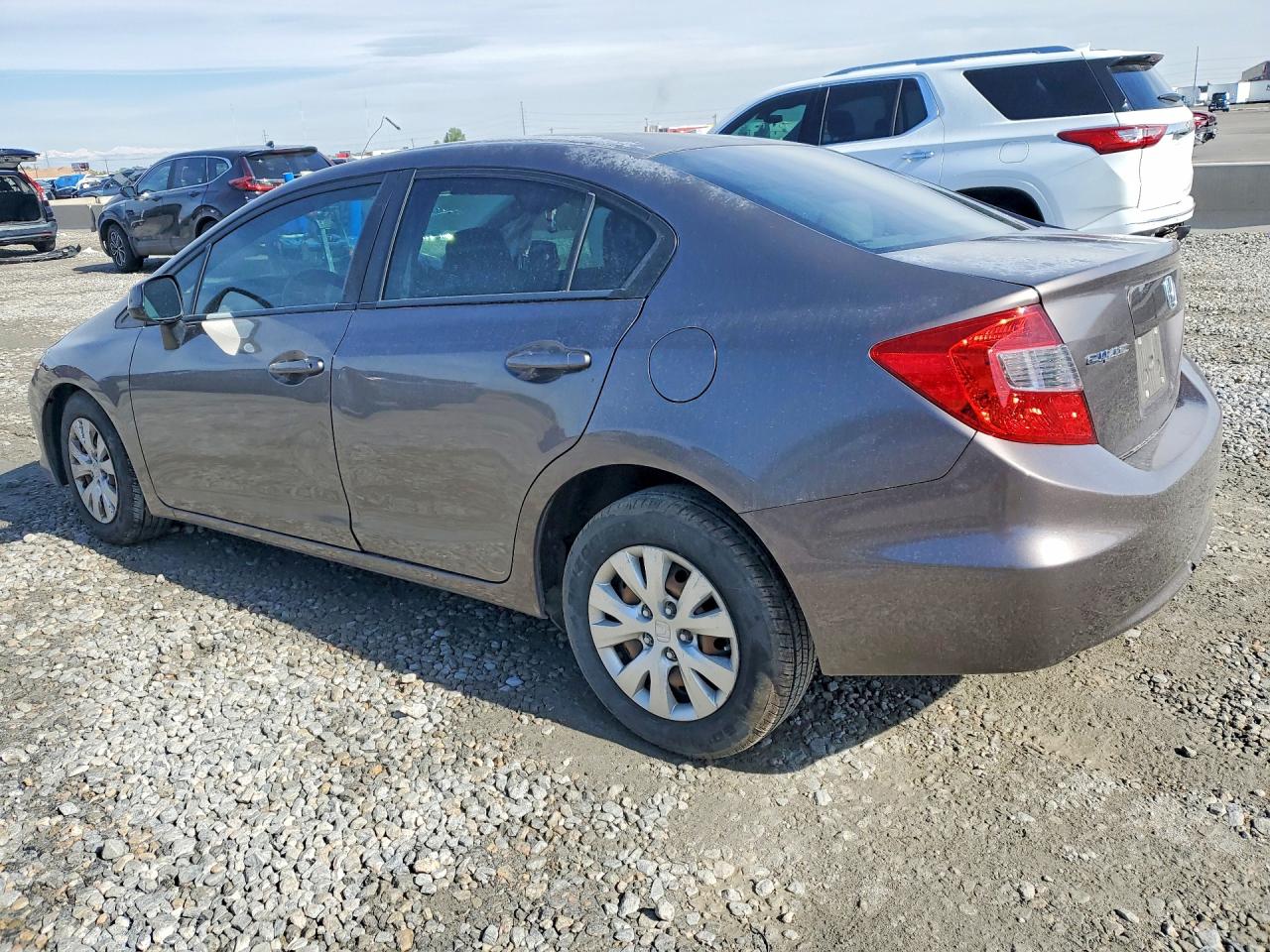 2012 Honda Civic Brown vin: 2HGFB2F51CH556080