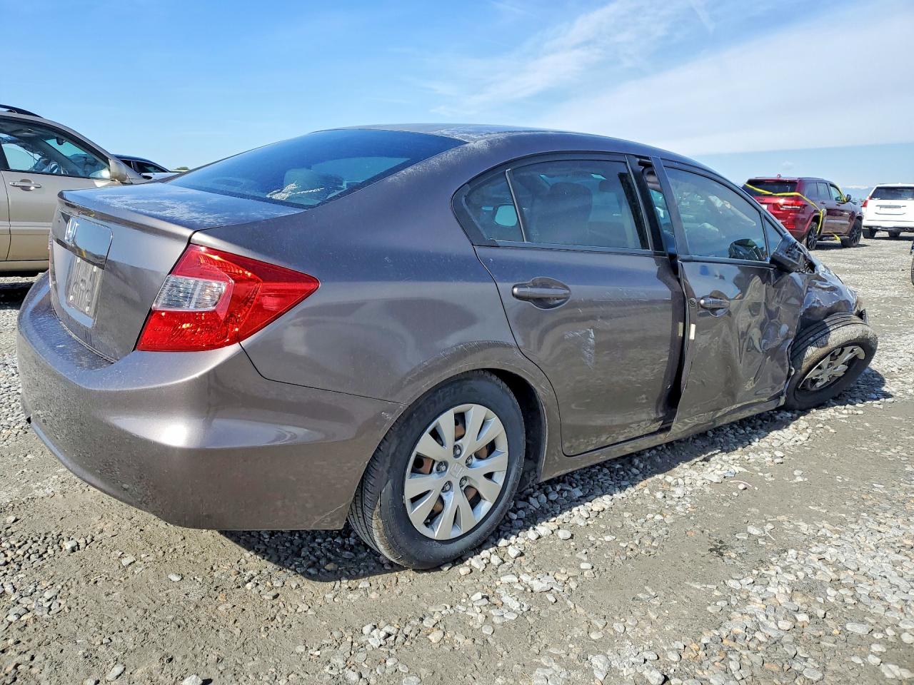 2012 Honda Civic Brown vin: 2HGFB2F51CH556080