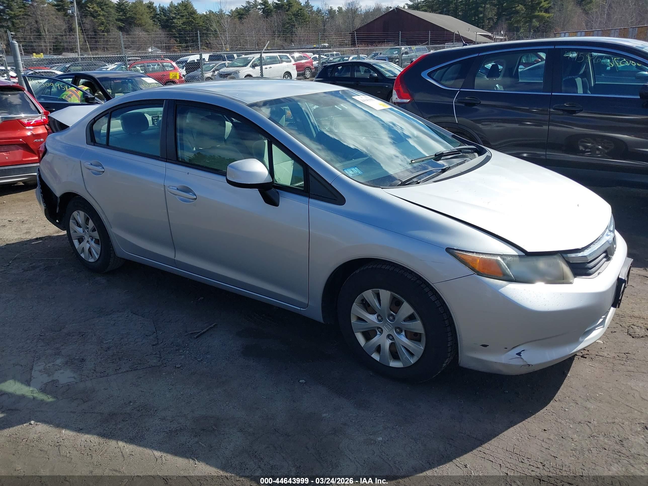 2012 Honda Civic Lx Серебряный vin: 2HGFB2F51CH558928