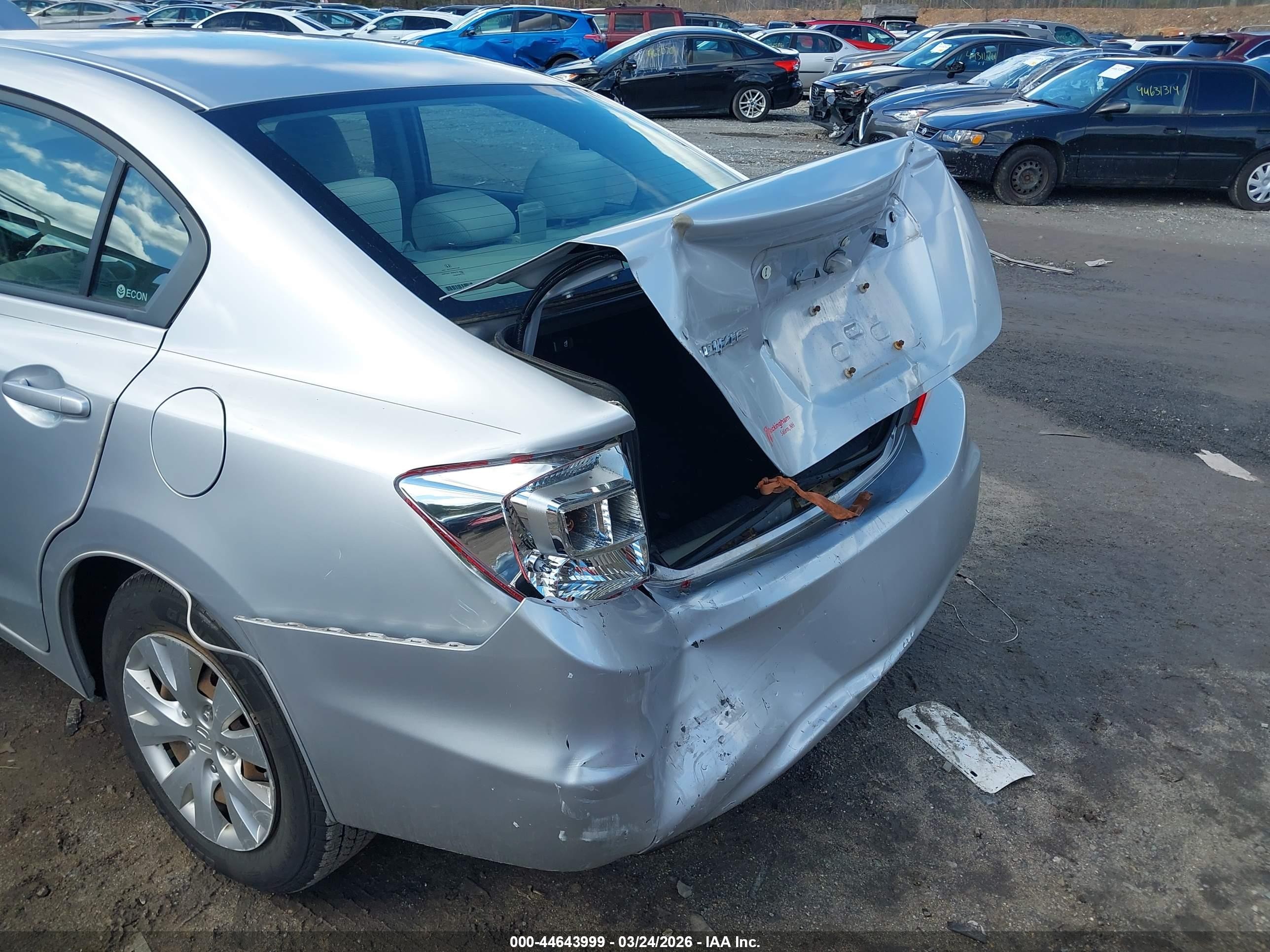 2012 Honda Civic Lx Серебряный vin: 2HGFB2F51CH558928