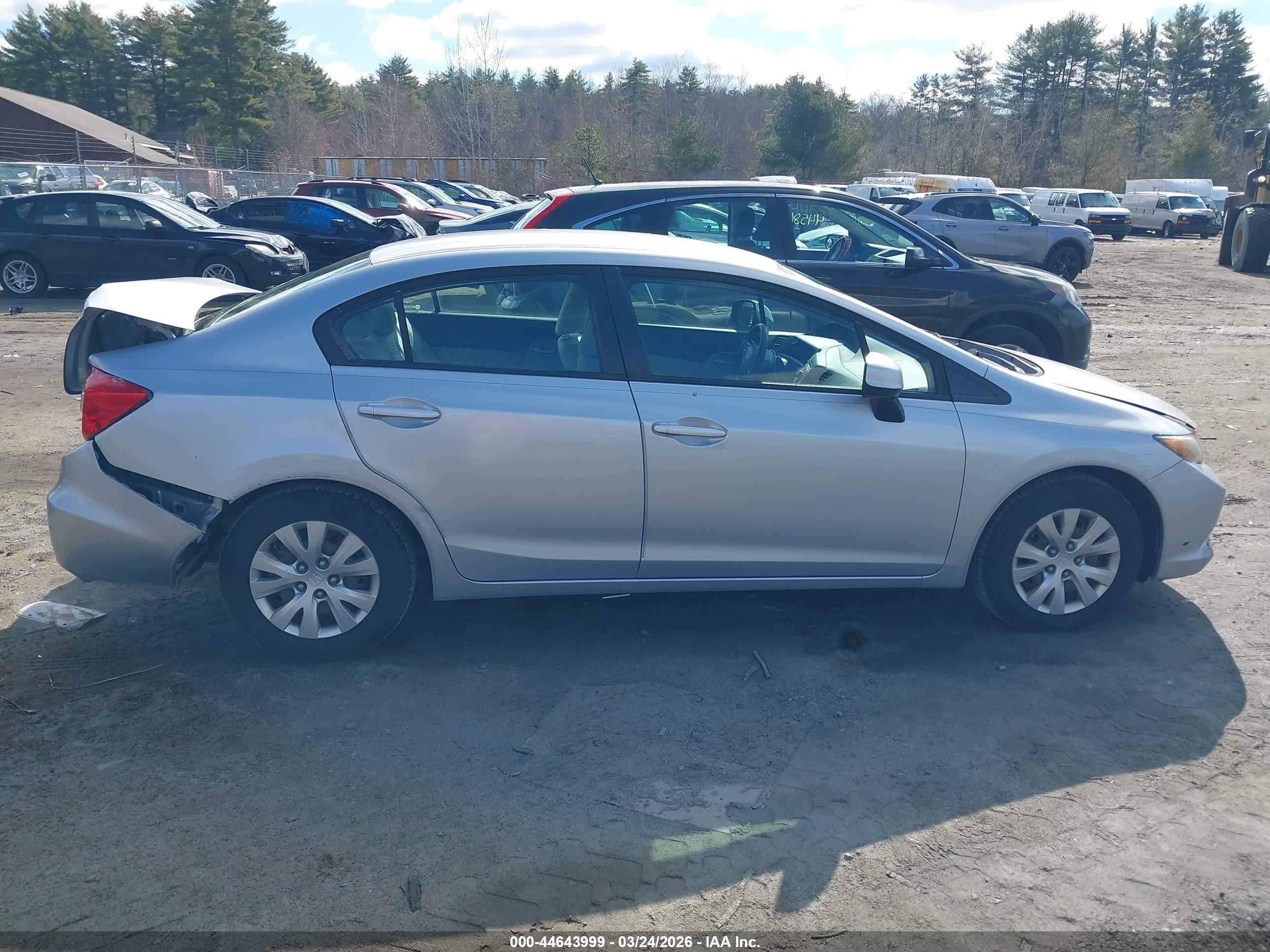 2012 Honda Civic Lx Серебряный vin: 2HGFB2F51CH558928