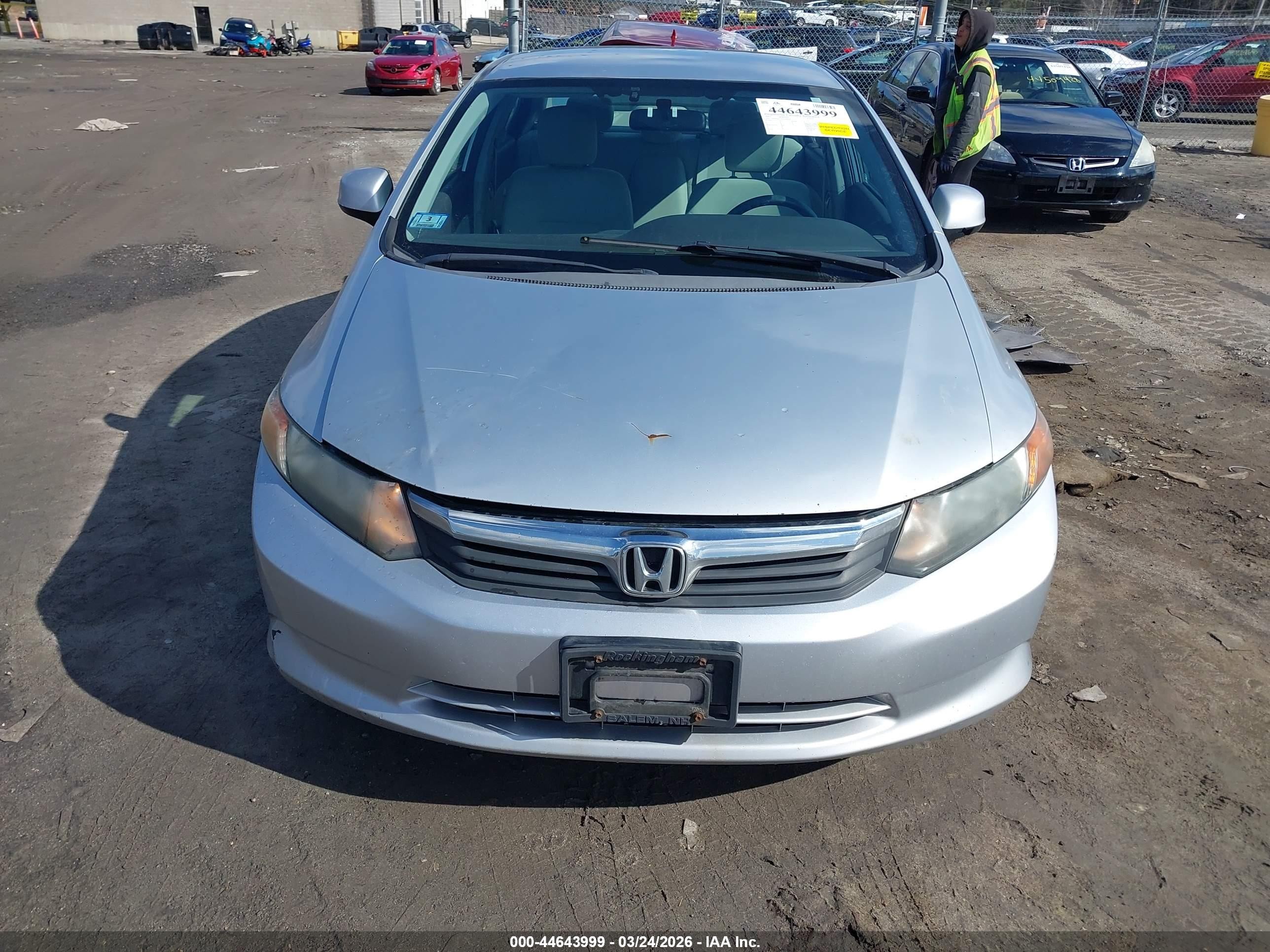 2012 Honda Civic Lx Серебряный vin: 2HGFB2F51CH558928