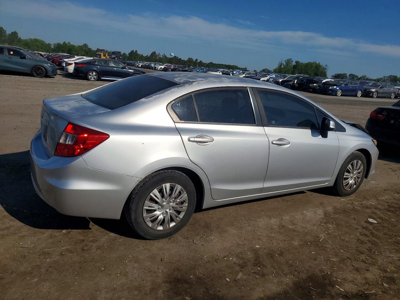 2012 Honda Civic 4d Lx Silver vin: 2HGFB2F51CH608422