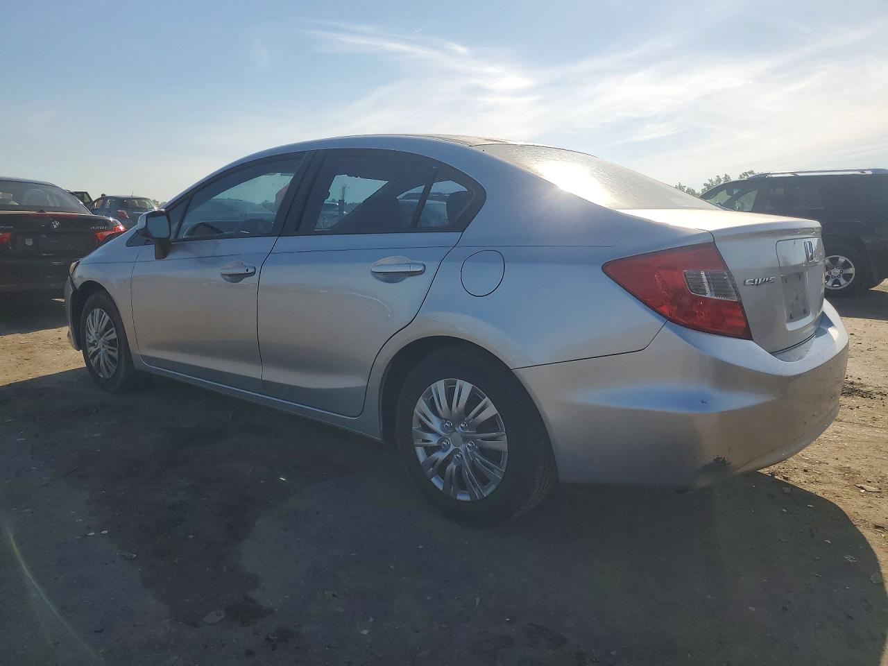 2012 Honda Civic 4d Lx Silver vin: 2HGFB2F51CH608422