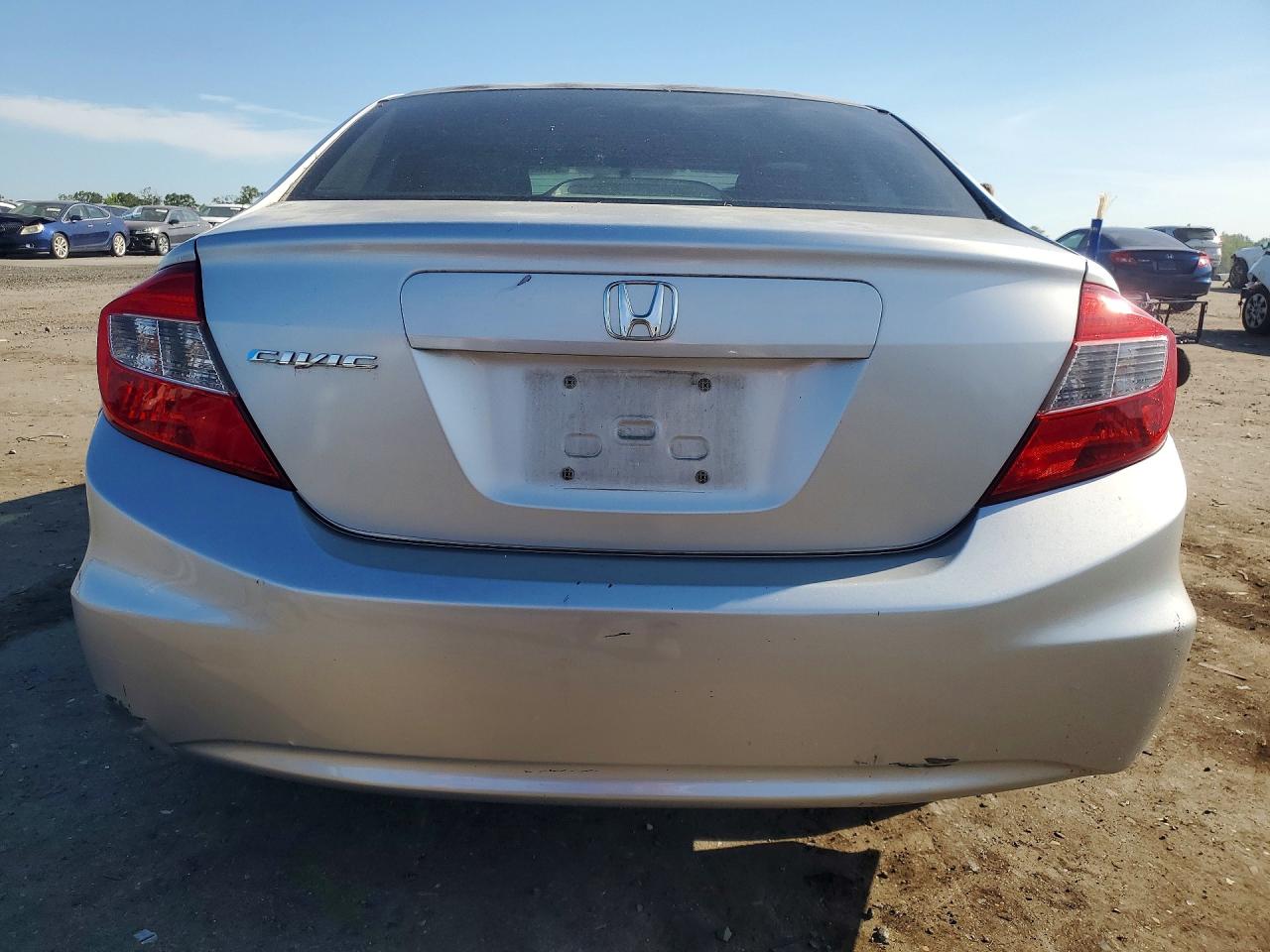 2012 Honda Civic 4d Lx Silver vin: 2HGFB2F51CH608422