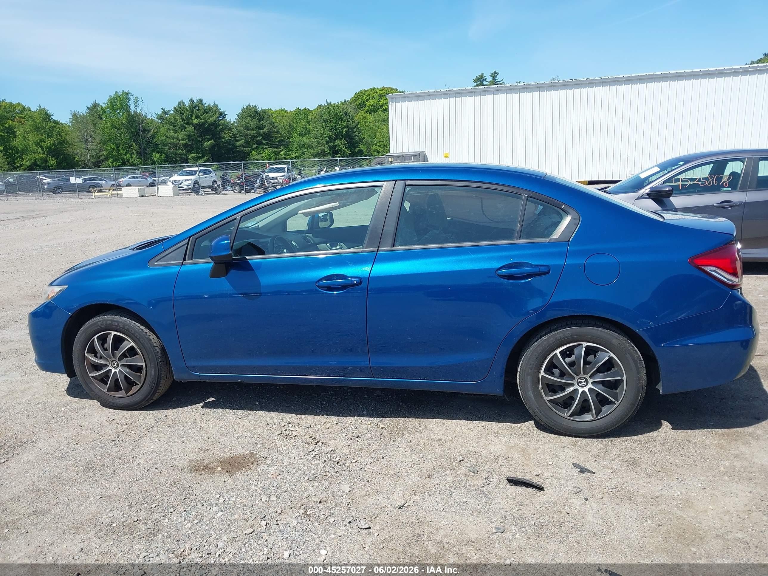 2013 Honda Civic Lx Blue vin: 2HGFB2F51DH546098