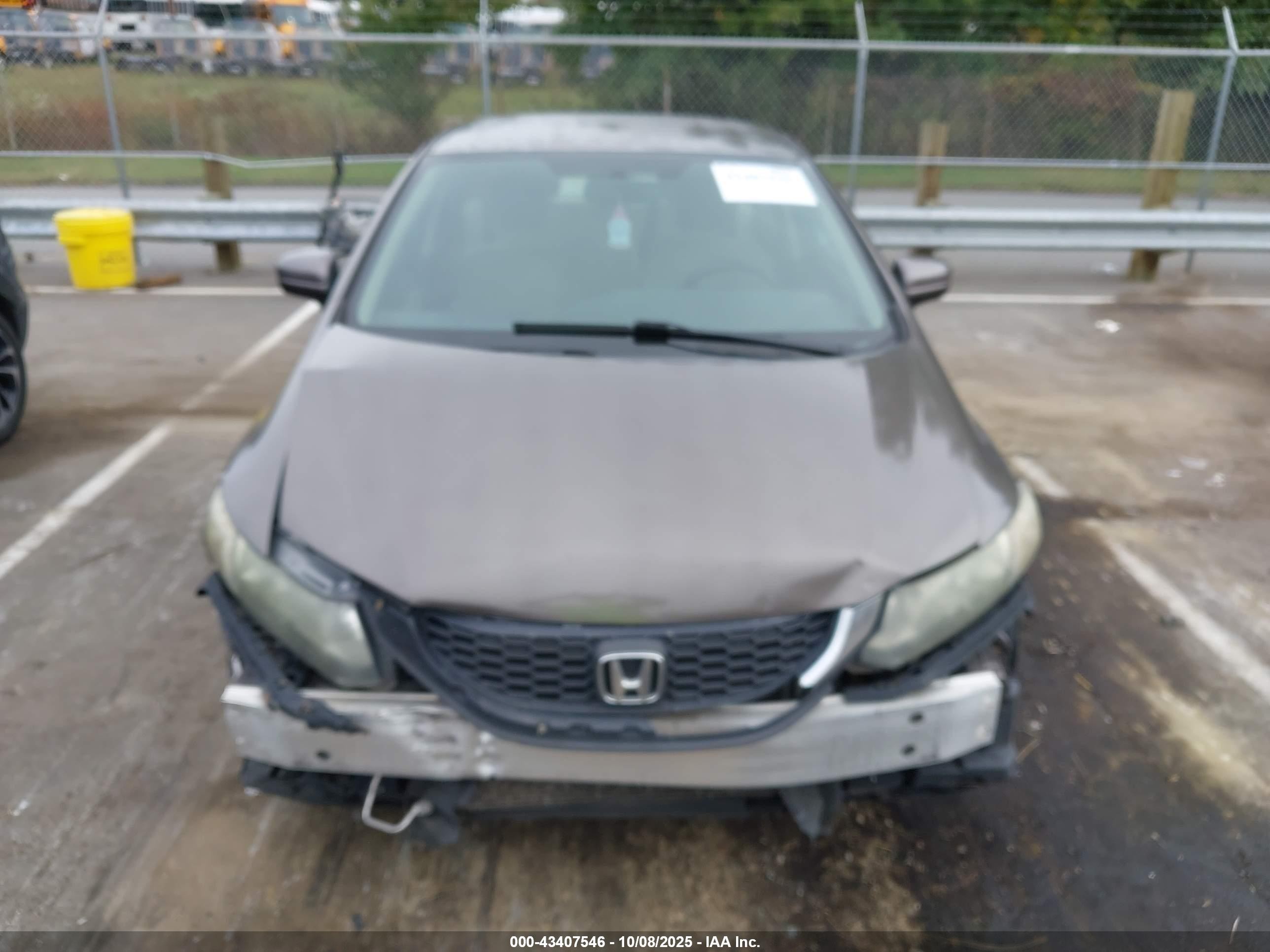 2014 Honda Civic Lx Коричневый vin: 2HGFB2F51EH515628