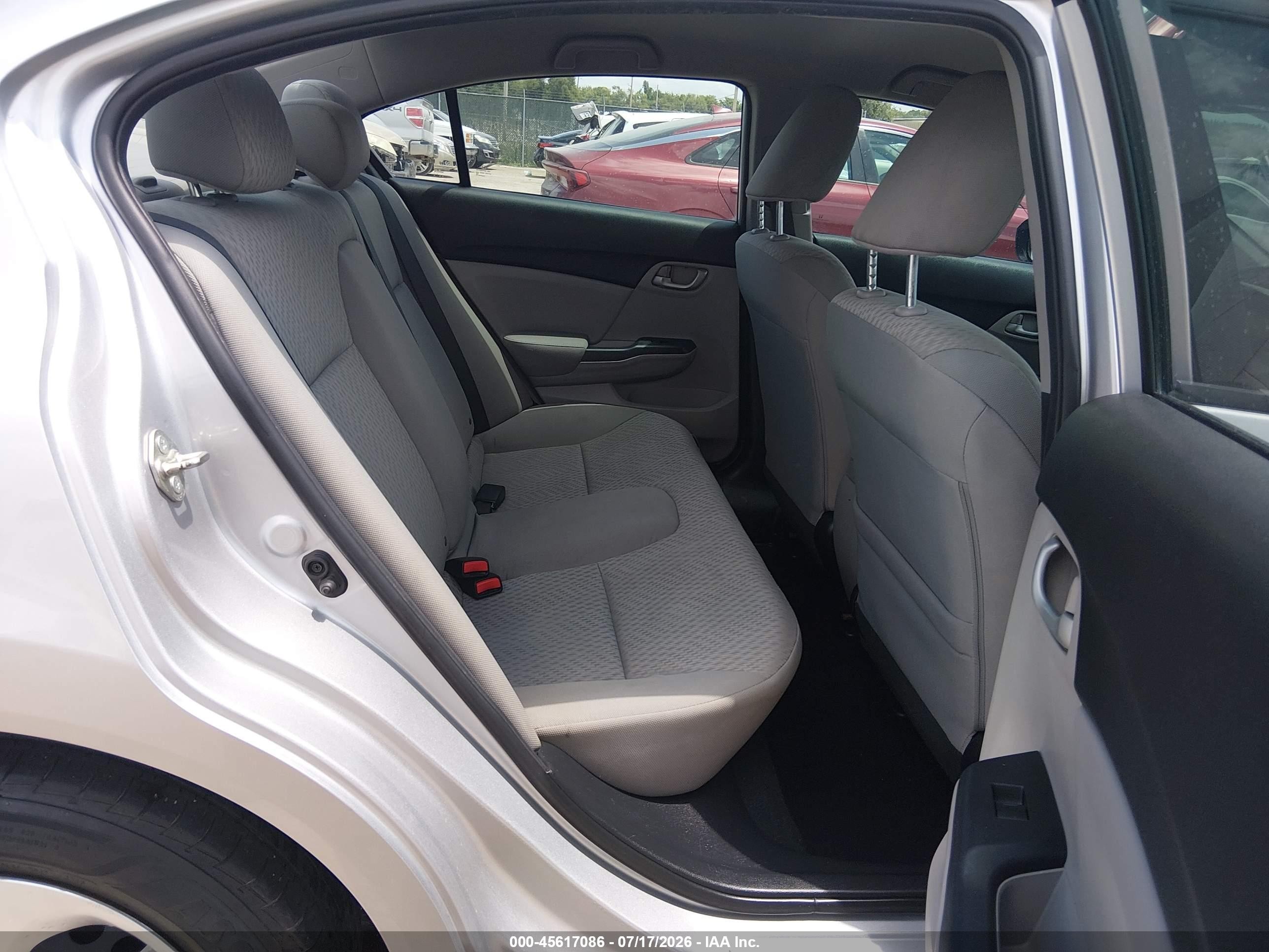 2015 Honda Civic Lx Silver vin: 2HGFB2F51FH518725