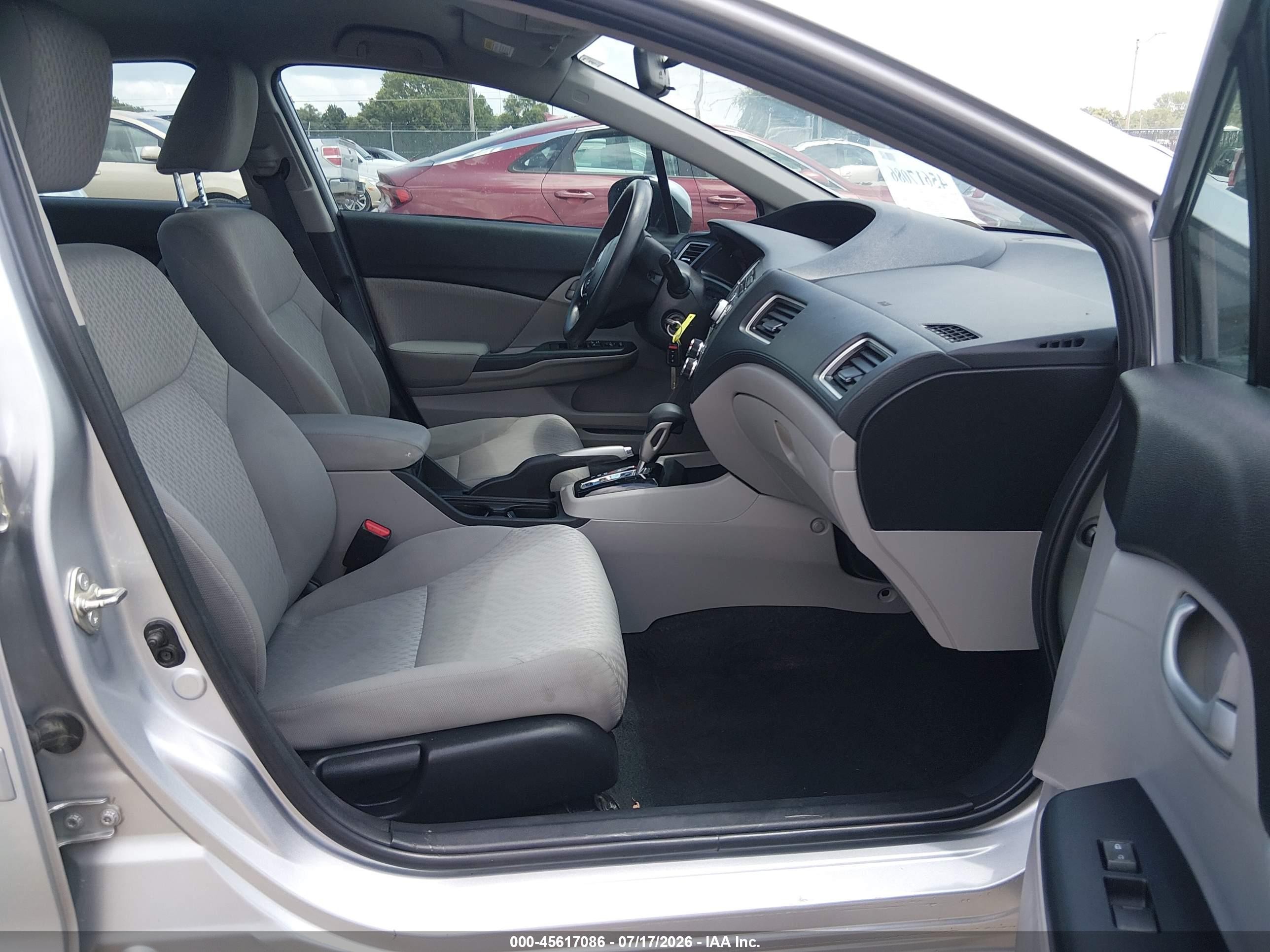 2015 Honda Civic Lx Silver vin: 2HGFB2F51FH518725