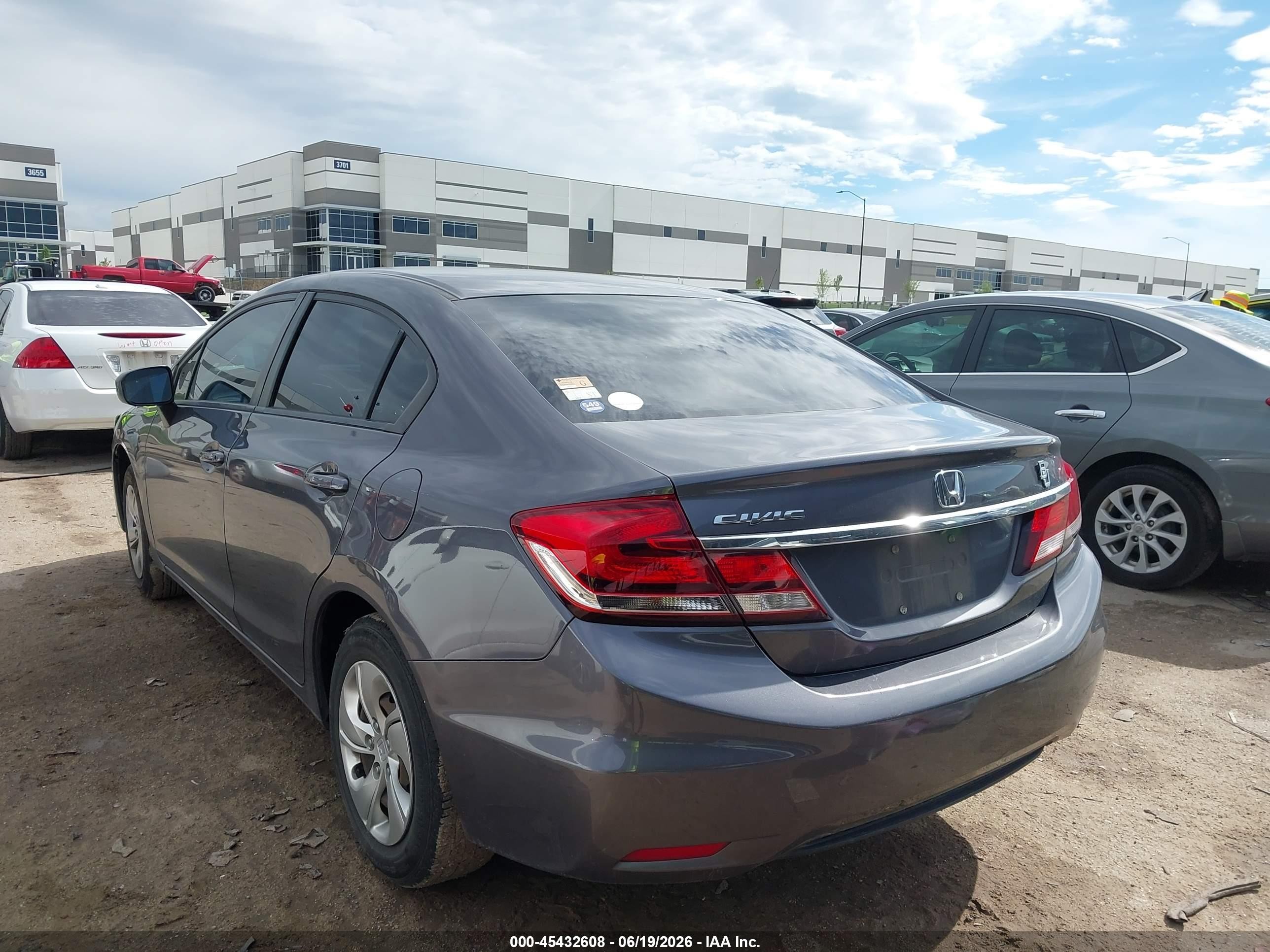 2015 Honda Civic Lx Серебряный vin: 2HGFB2F51FH566659