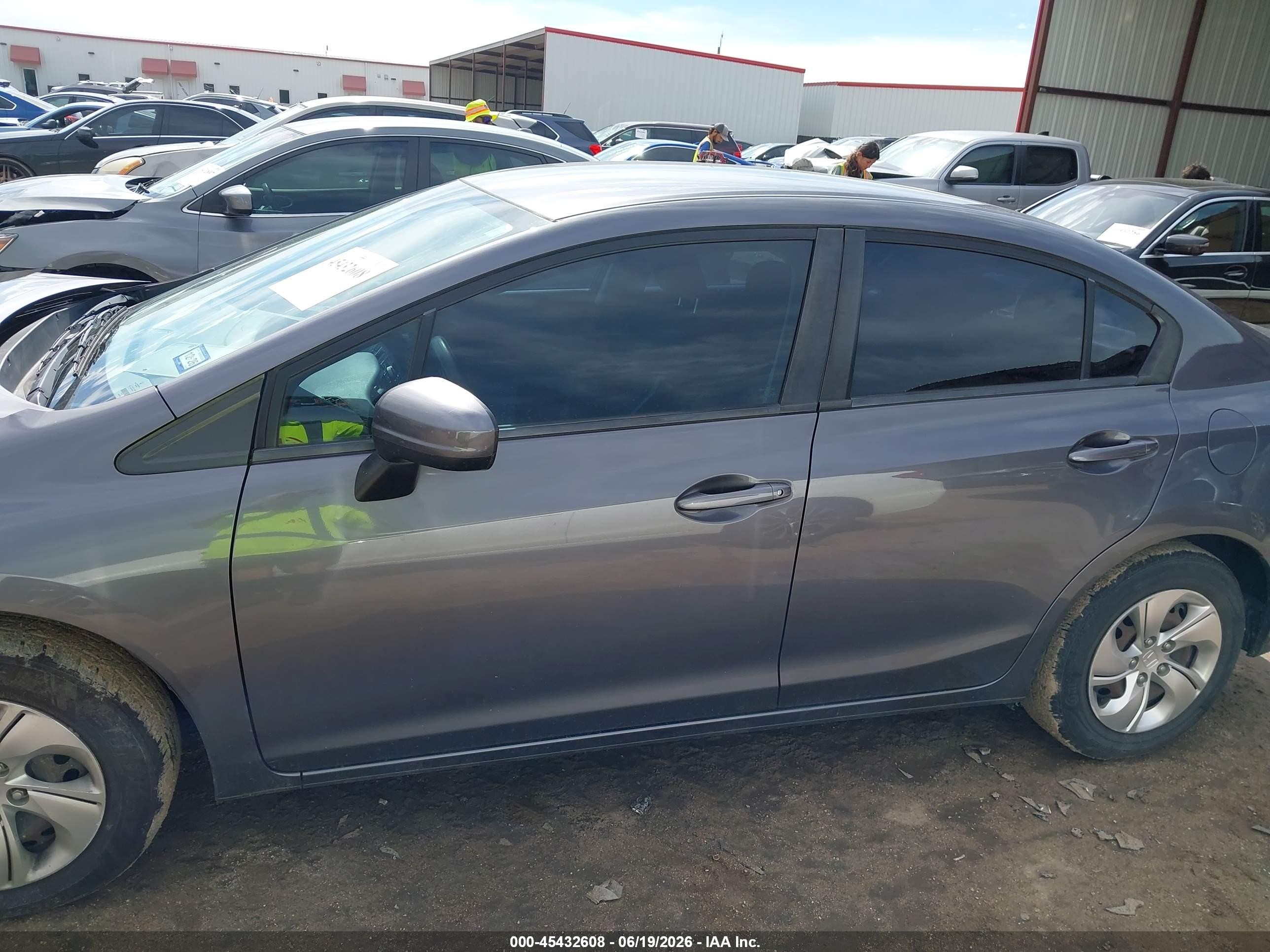 2015 Honda Civic Lx Серебряный vin: 2HGFB2F51FH566659
