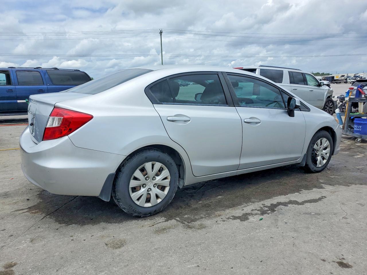 2012 Honda Civic Lx Silver vin: 2HGFB2F52CH328525