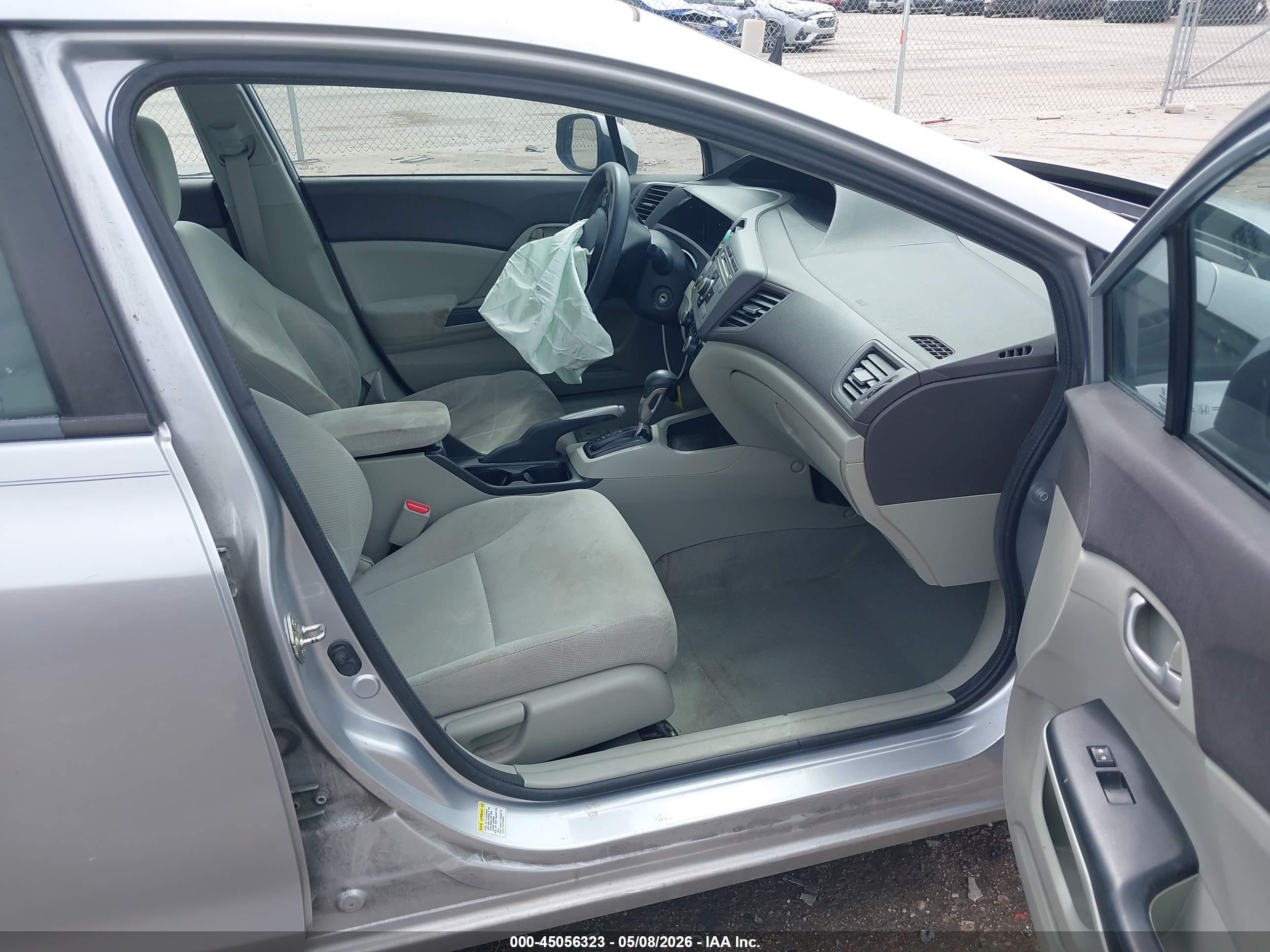 2012 Honda Civic Lx Silver vin: 2HGFB2F52CH563281