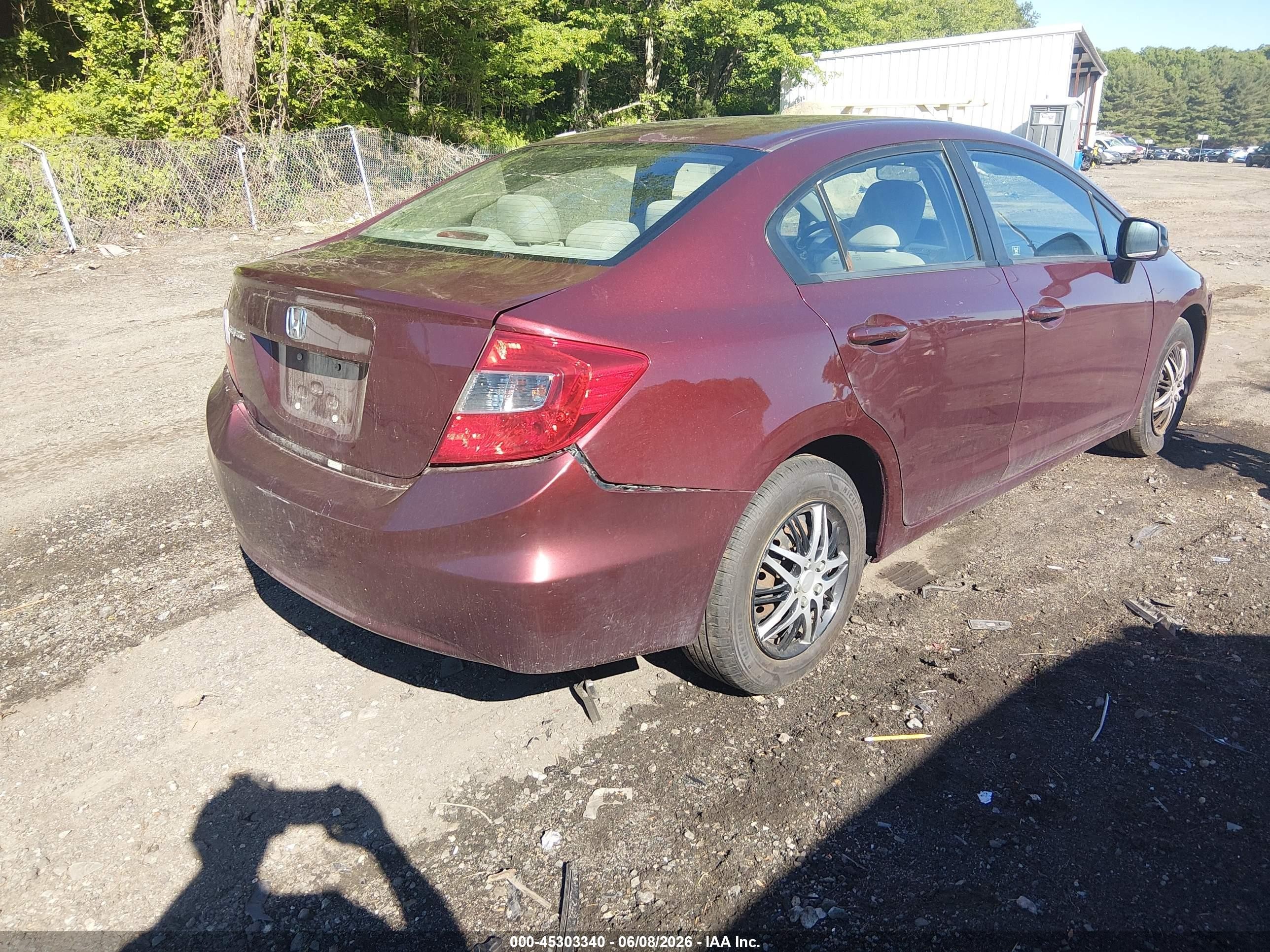 2012 Honda Civic Lx Burgundy vin: 2HGFB2F52CH568061