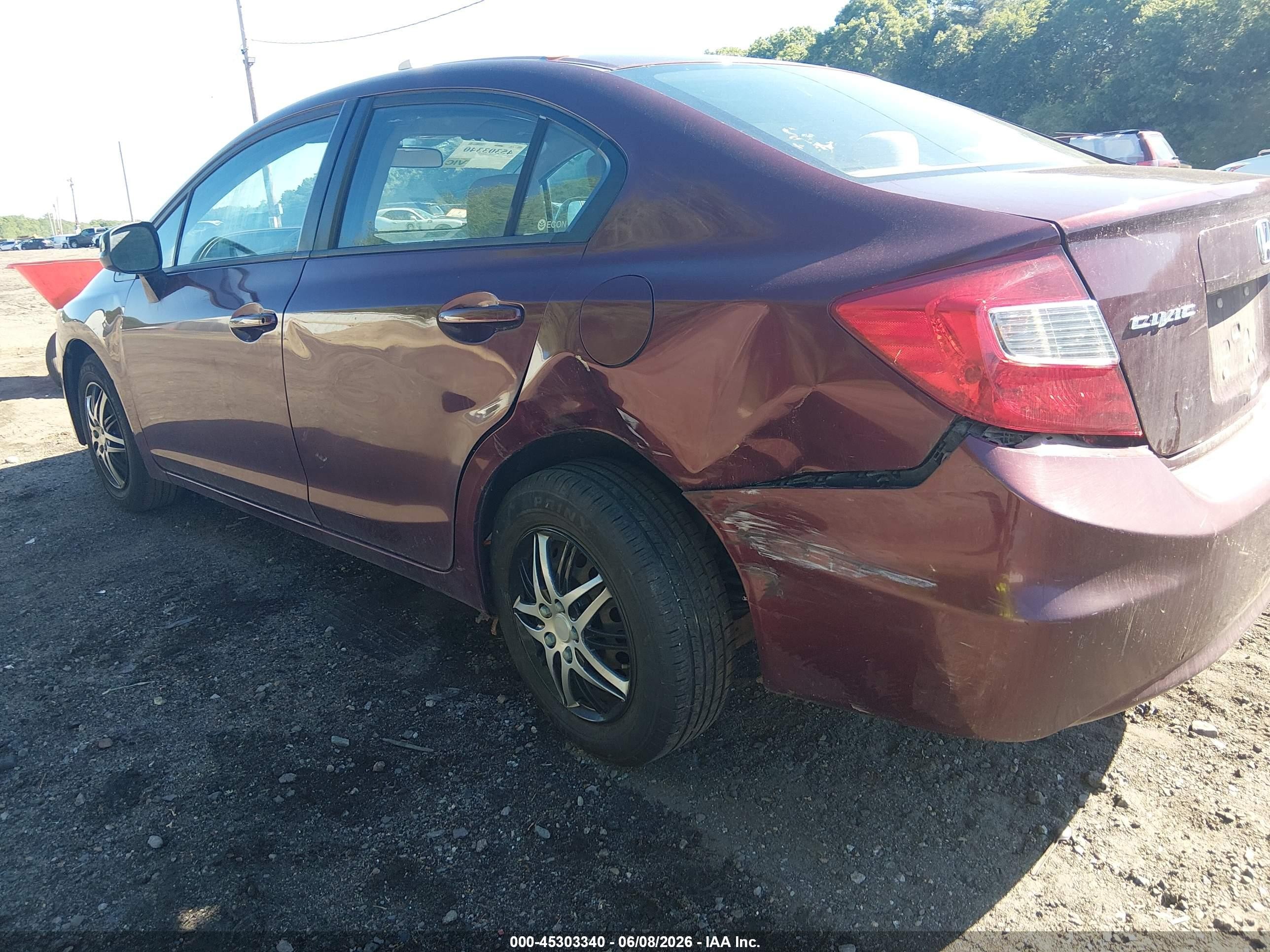 2012 Honda Civic Lx Burgundy vin: 2HGFB2F52CH568061