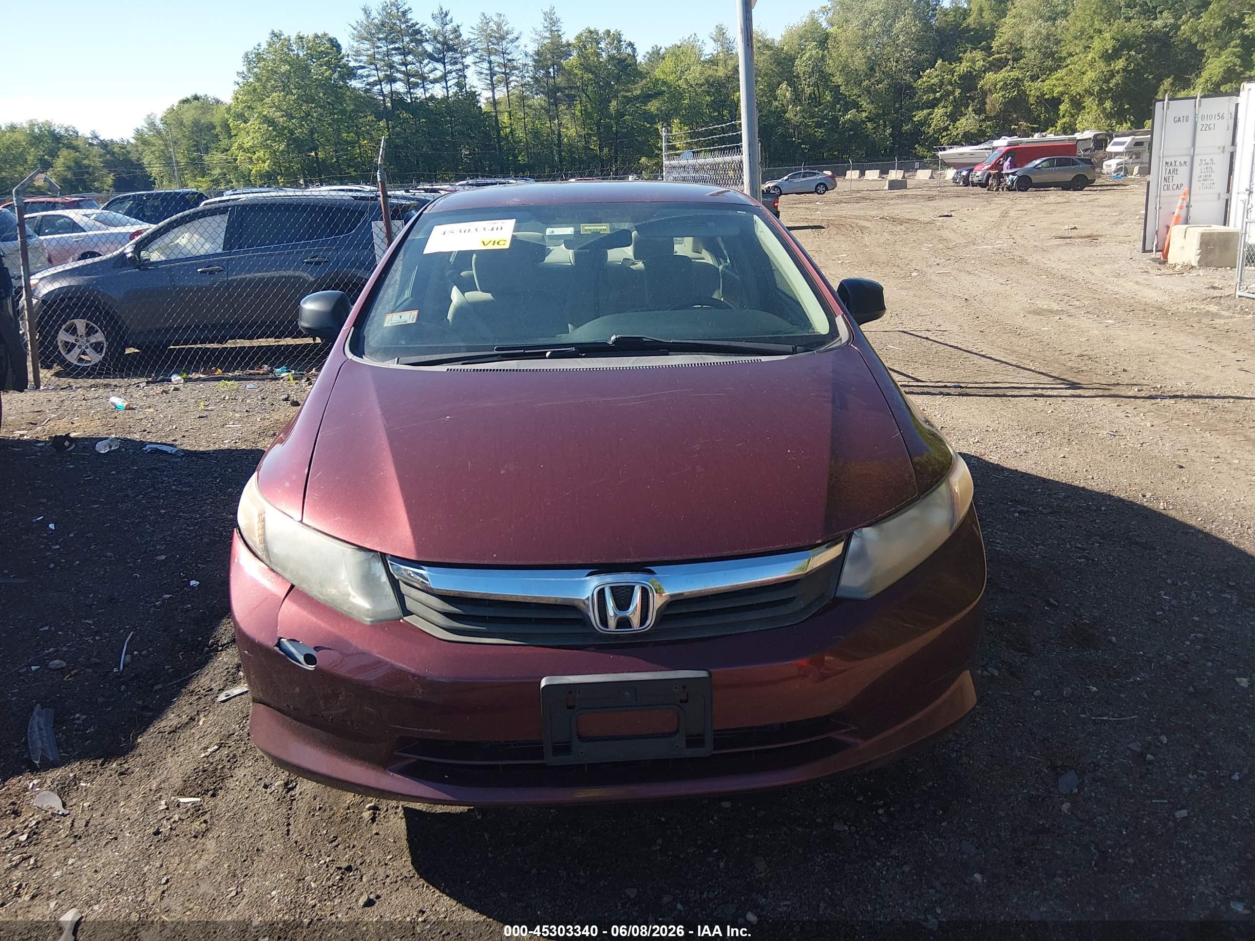 2012 Honda Civic Lx Burgundy vin: 2HGFB2F52CH568061