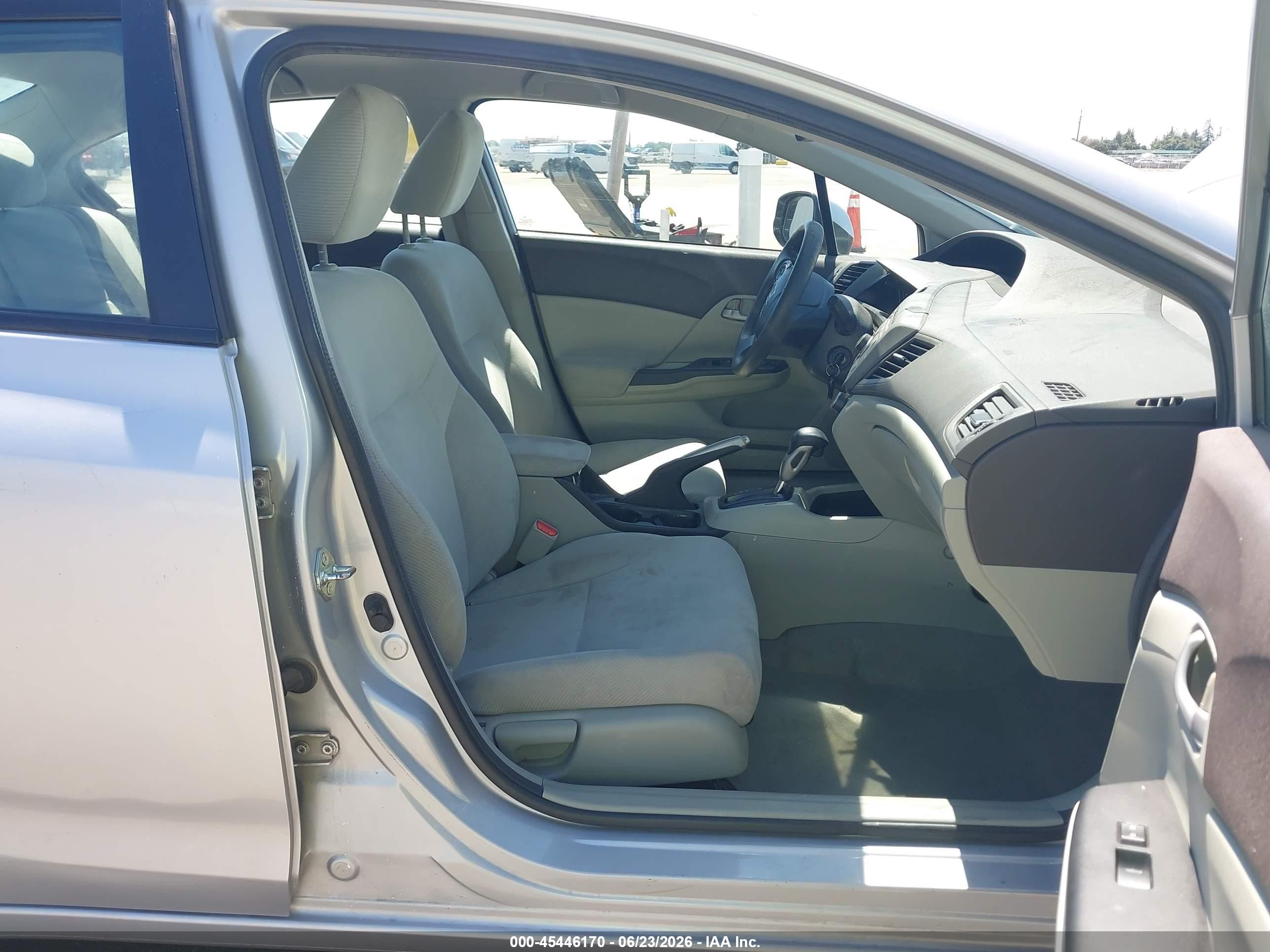 2012 Honda Civic Lx Silver vin: 2HGFB2F52CH583384