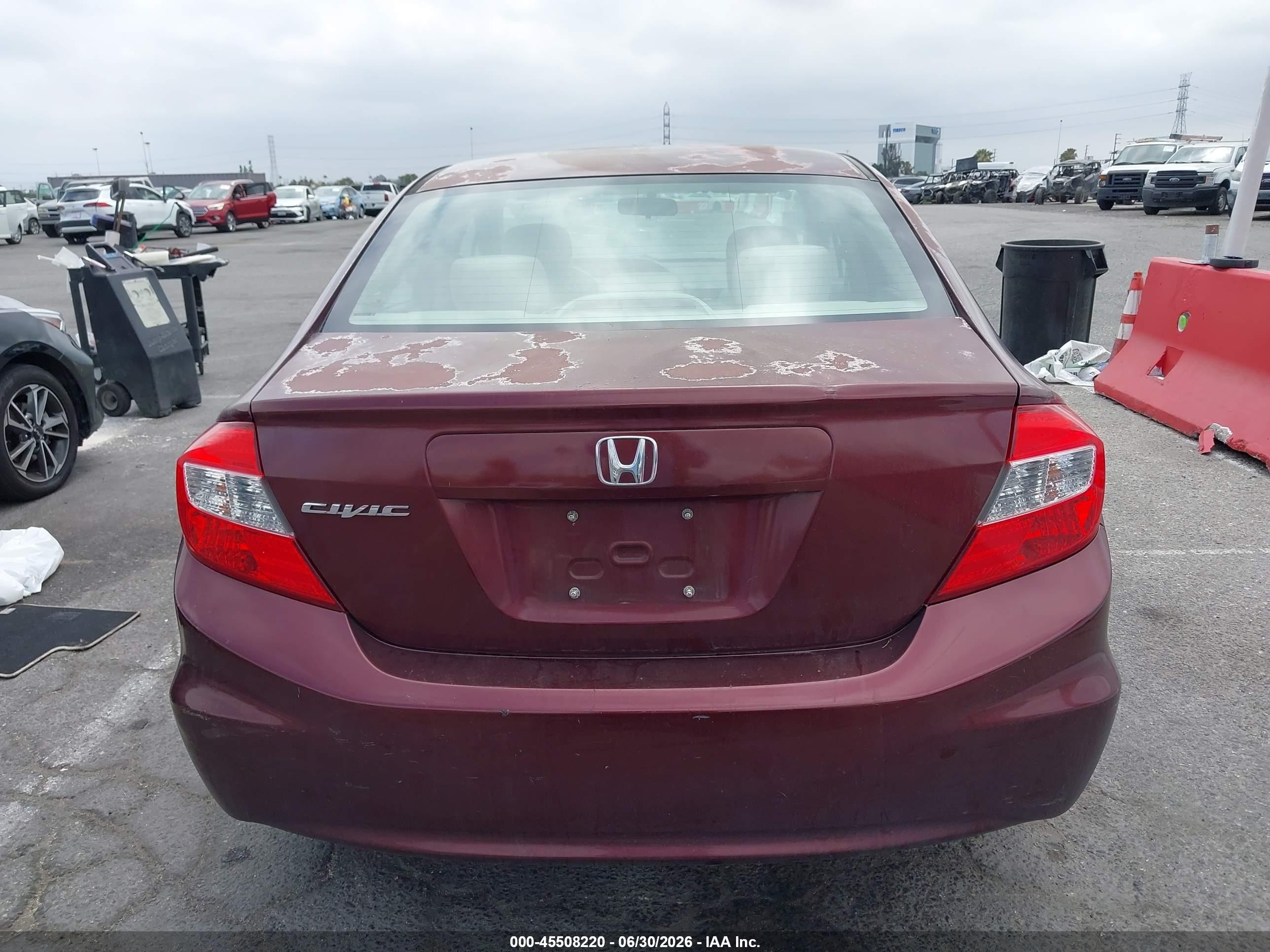 2012 Honda Civic Lx Burgundy vin: 2HGFB2F52CH600250