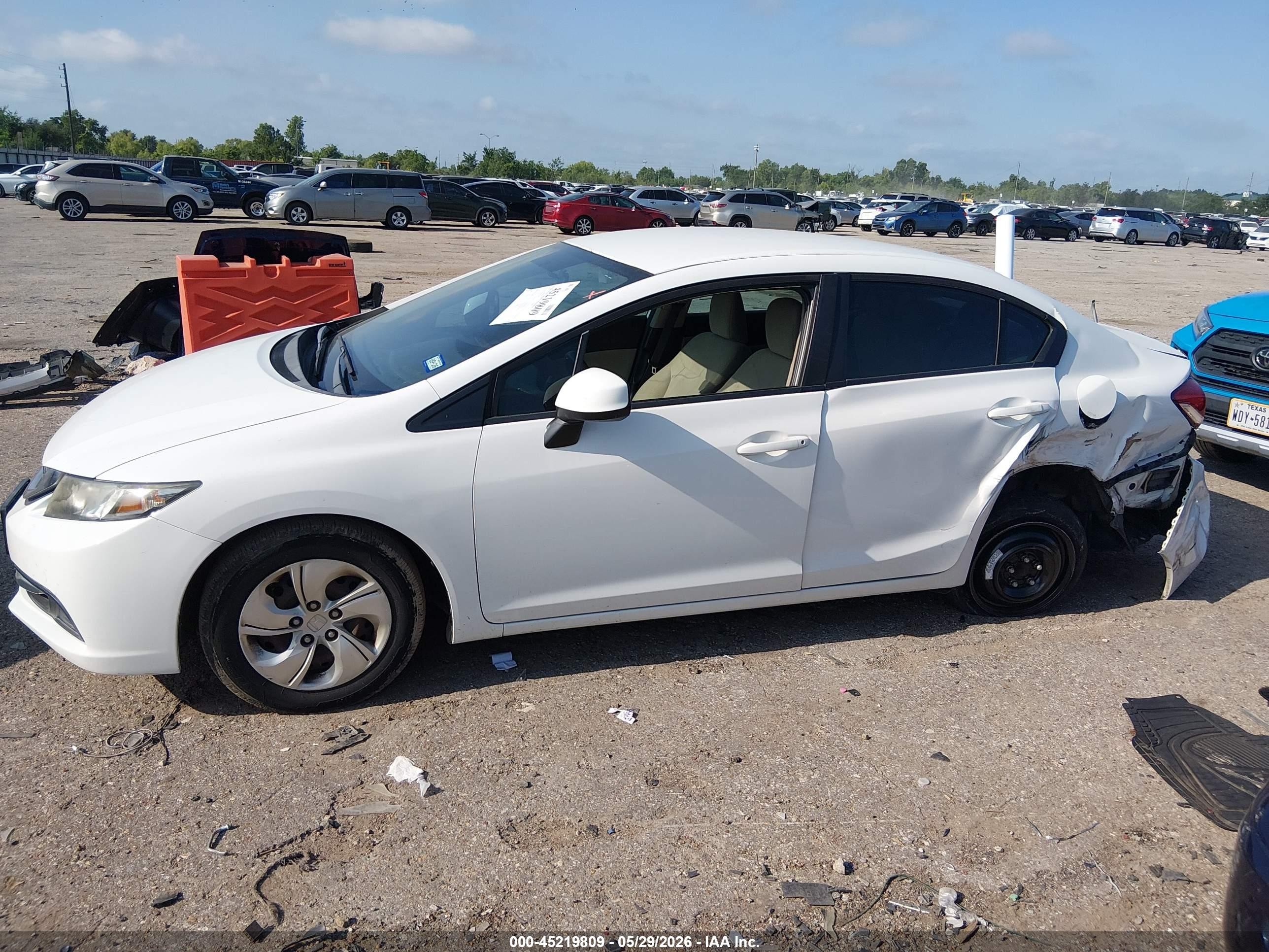 2013 Honda Civic Lx White vin: 2HGFB2F52DH573990