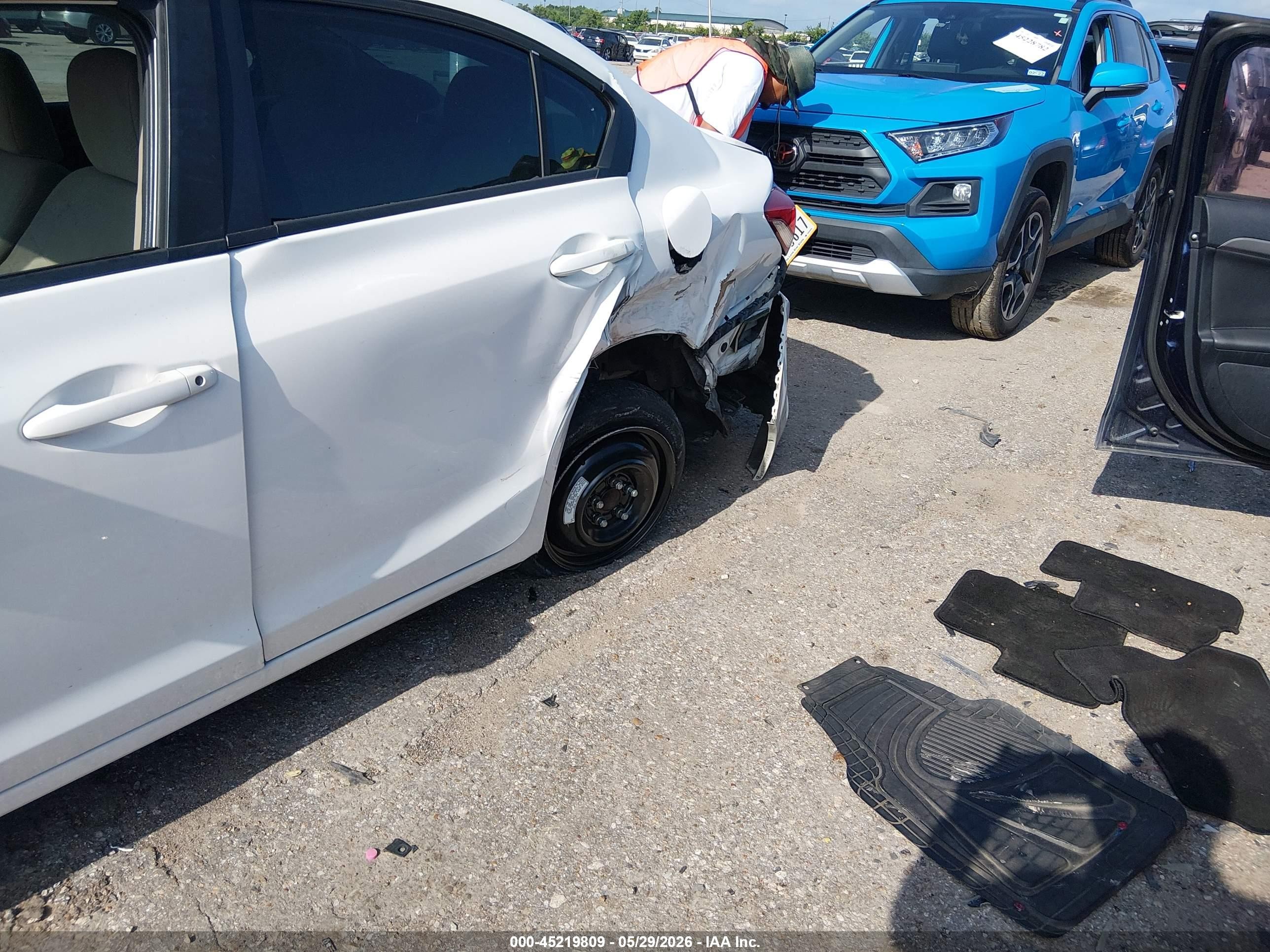 2013 Honda Civic Lx White vin: 2HGFB2F52DH573990