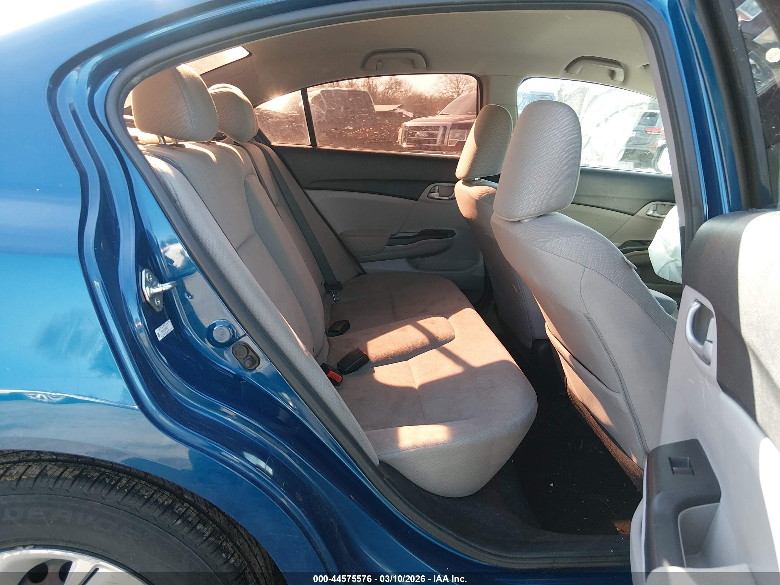 2013 Honda Civic Lx Blue vin: 2HGFB2F52DH596637