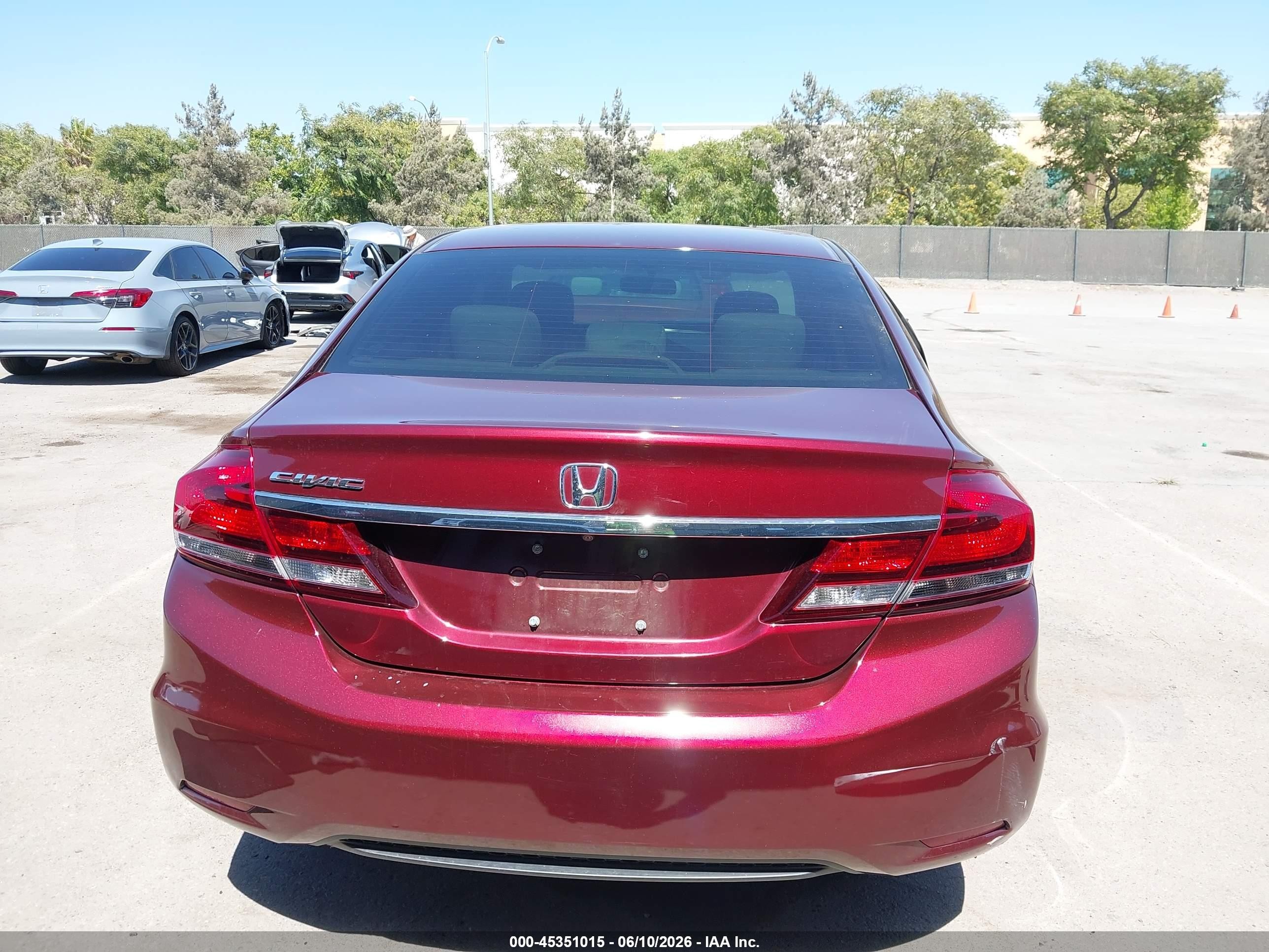 2015 Honda Civic Lx Red vin: 2HGFB2F52FH548753