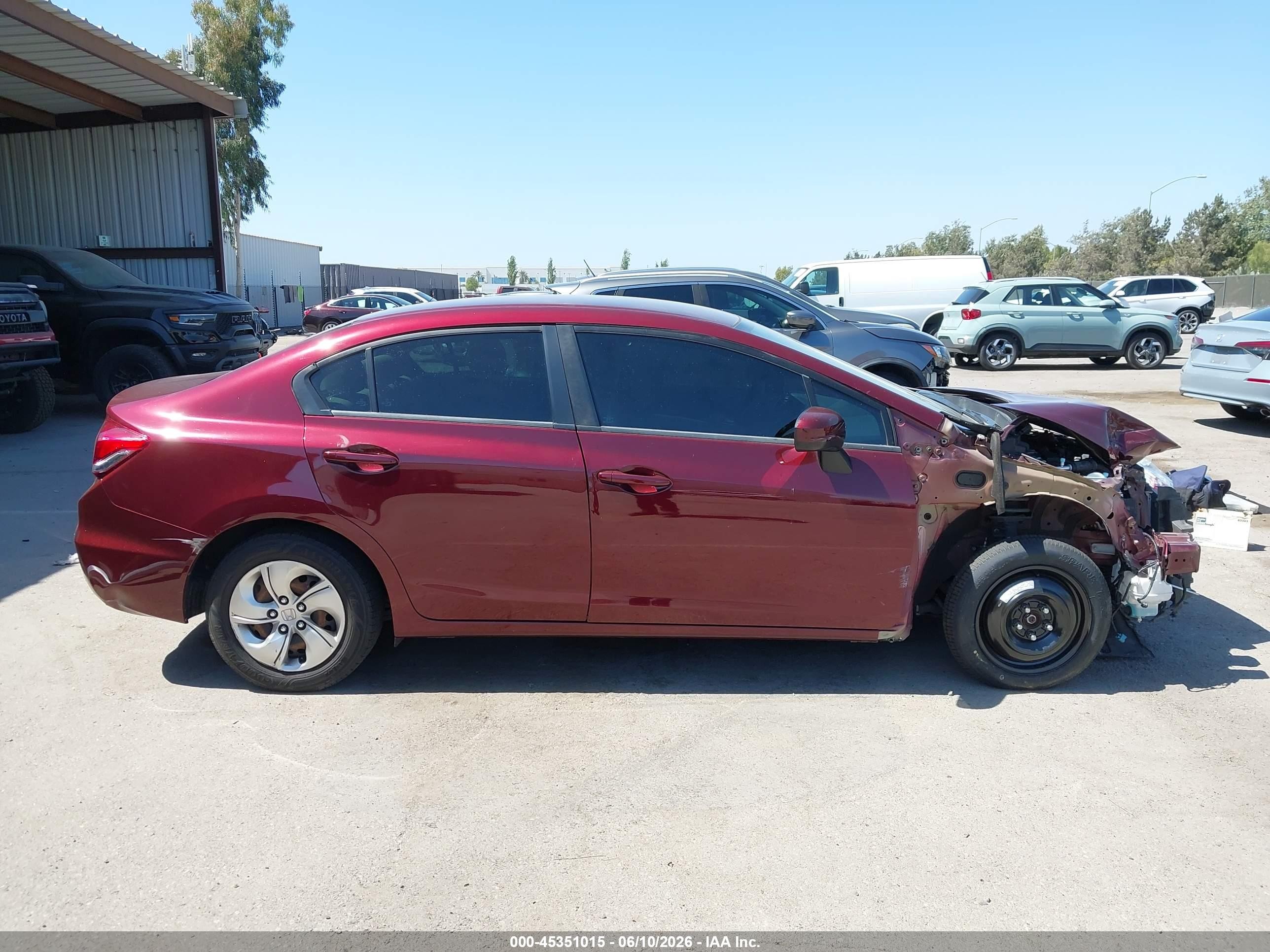 2015 Honda Civic Lx Red vin: 2HGFB2F52FH548753