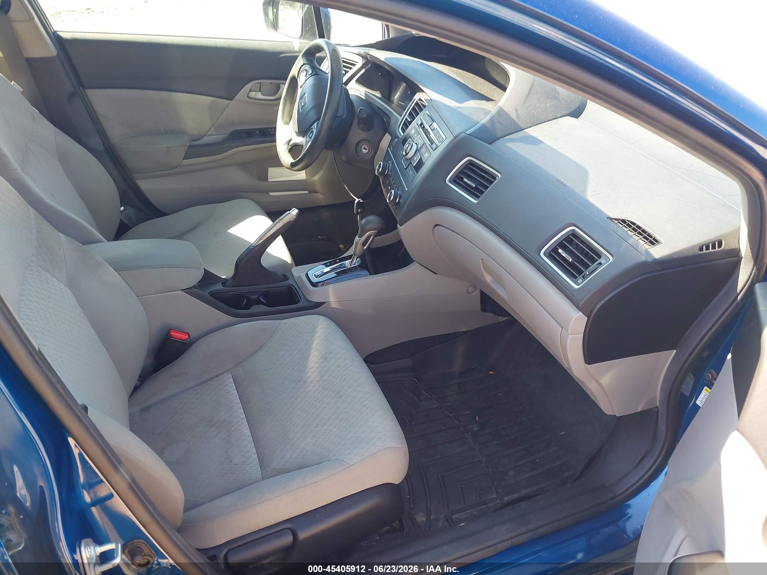 2015 Honda Civic Lx Синий vin: 2HGFB2F52FH556058