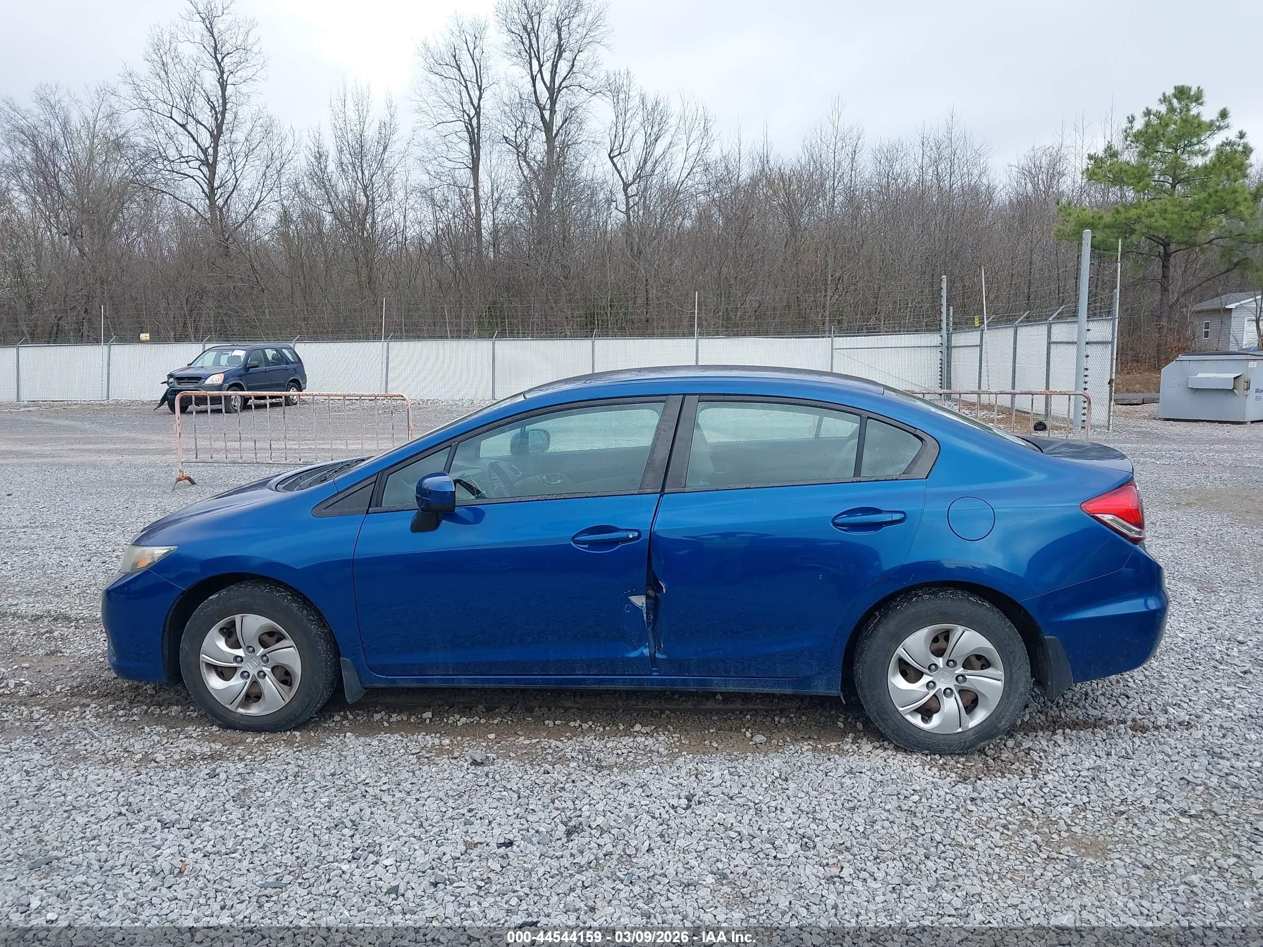 2015 Honda Civic Lx Blue vin: 2HGFB2F52FH556934