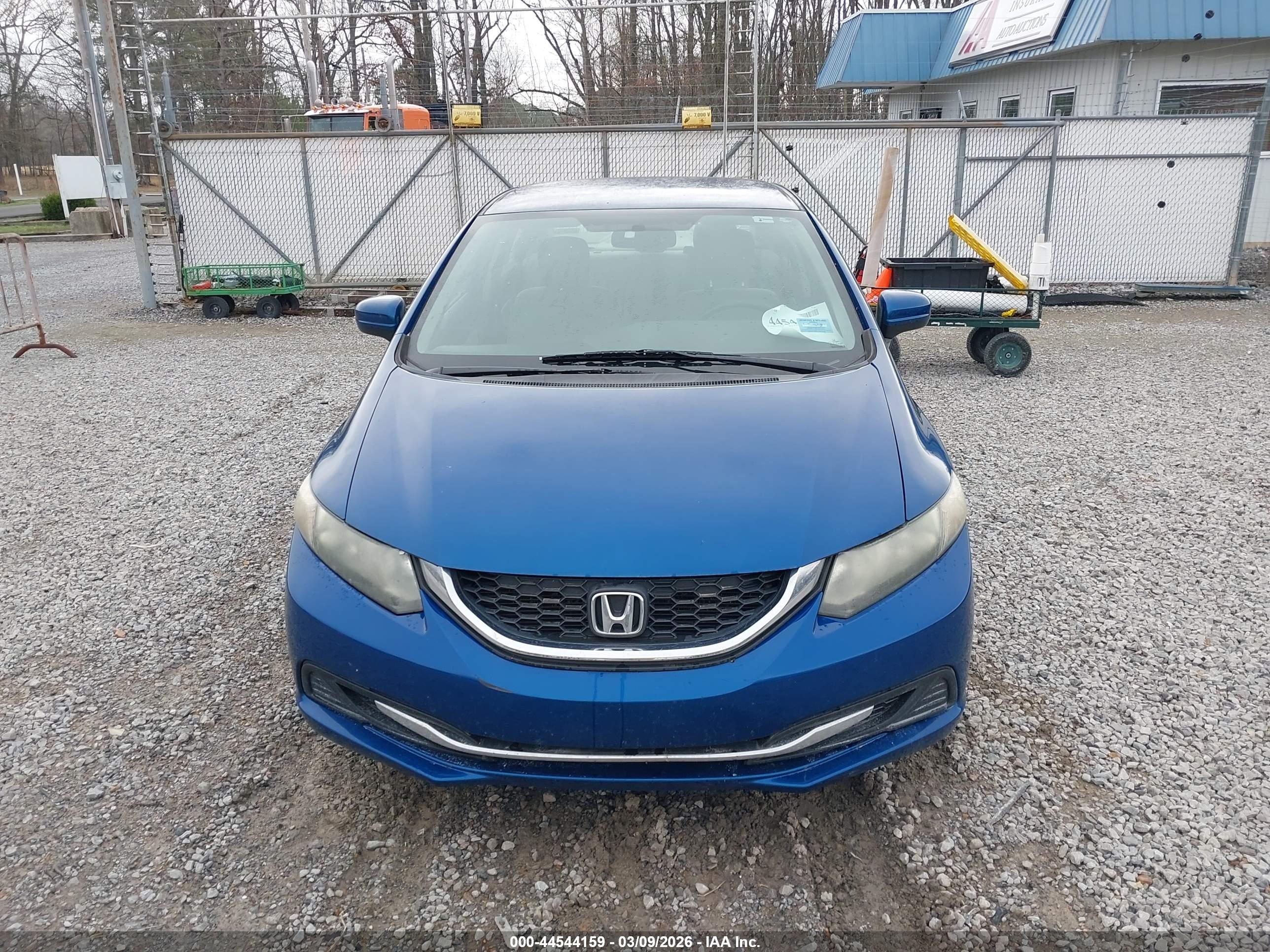 2015 Honda Civic Lx Blue vin: 2HGFB2F52FH556934