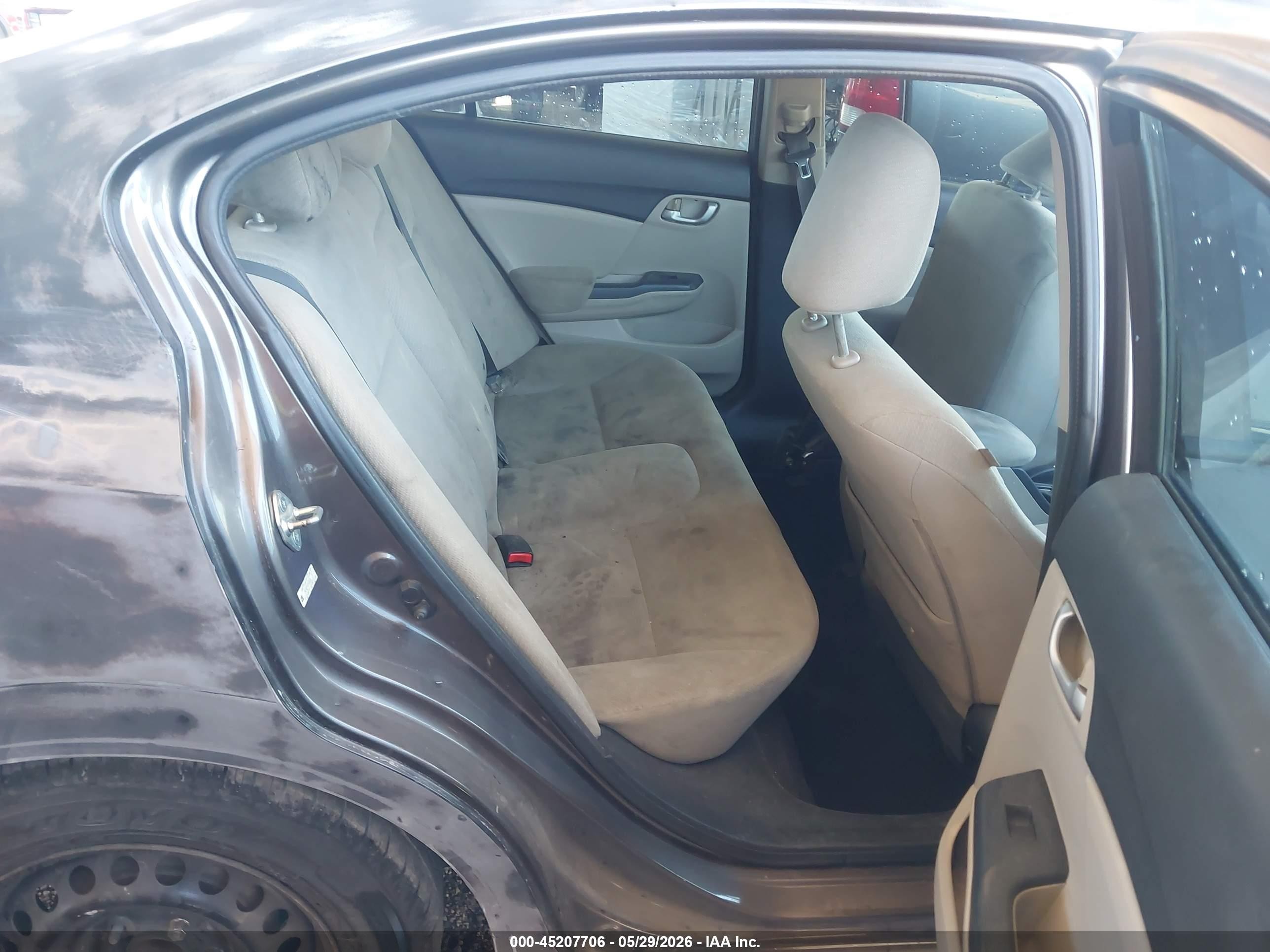 2013 Honda Civic Lx Silver vin: 2HGFB2F53DH556129