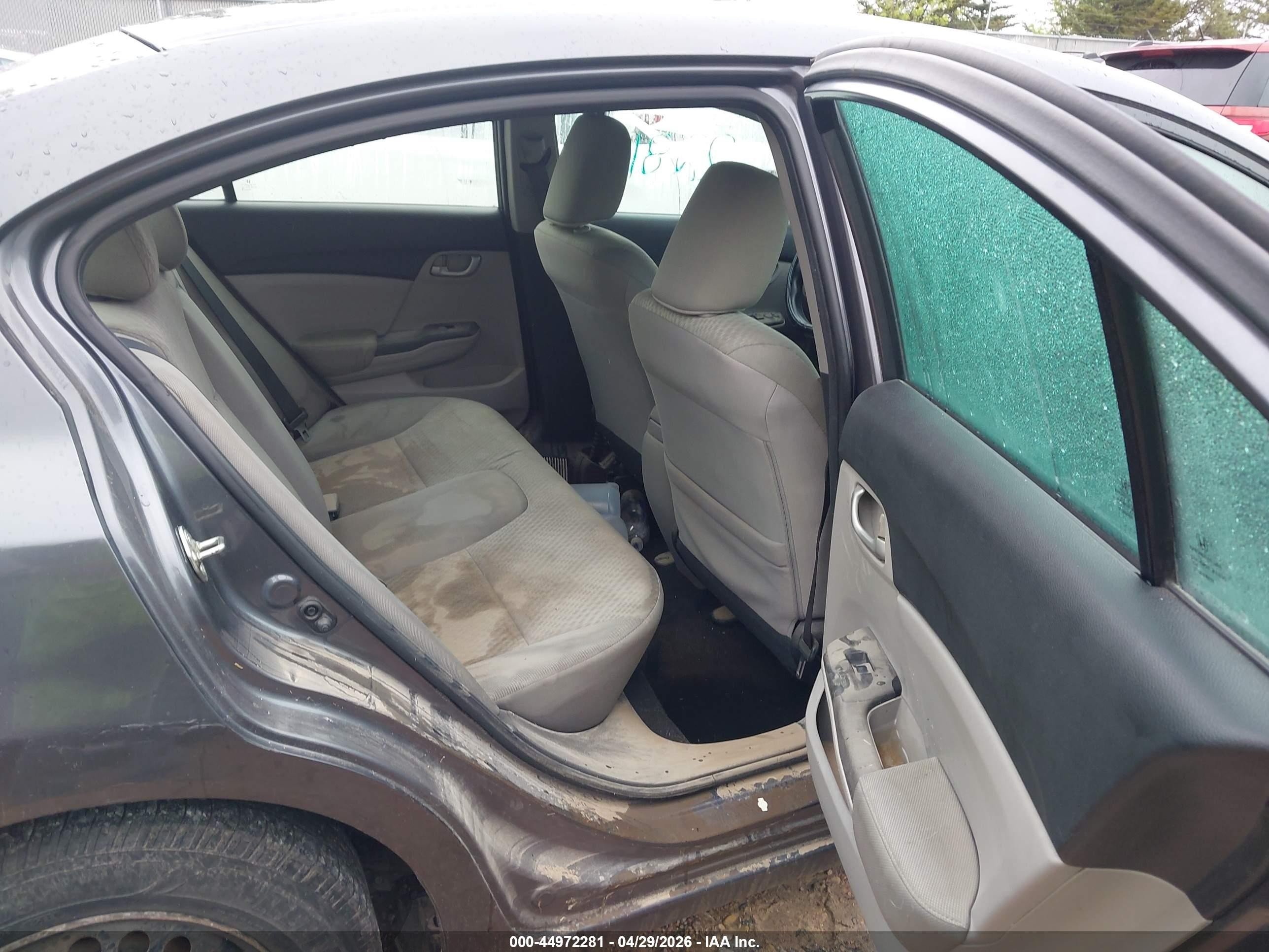 2015 Honda Civic Lx Серый vin: 2HGFB2F53FH505782