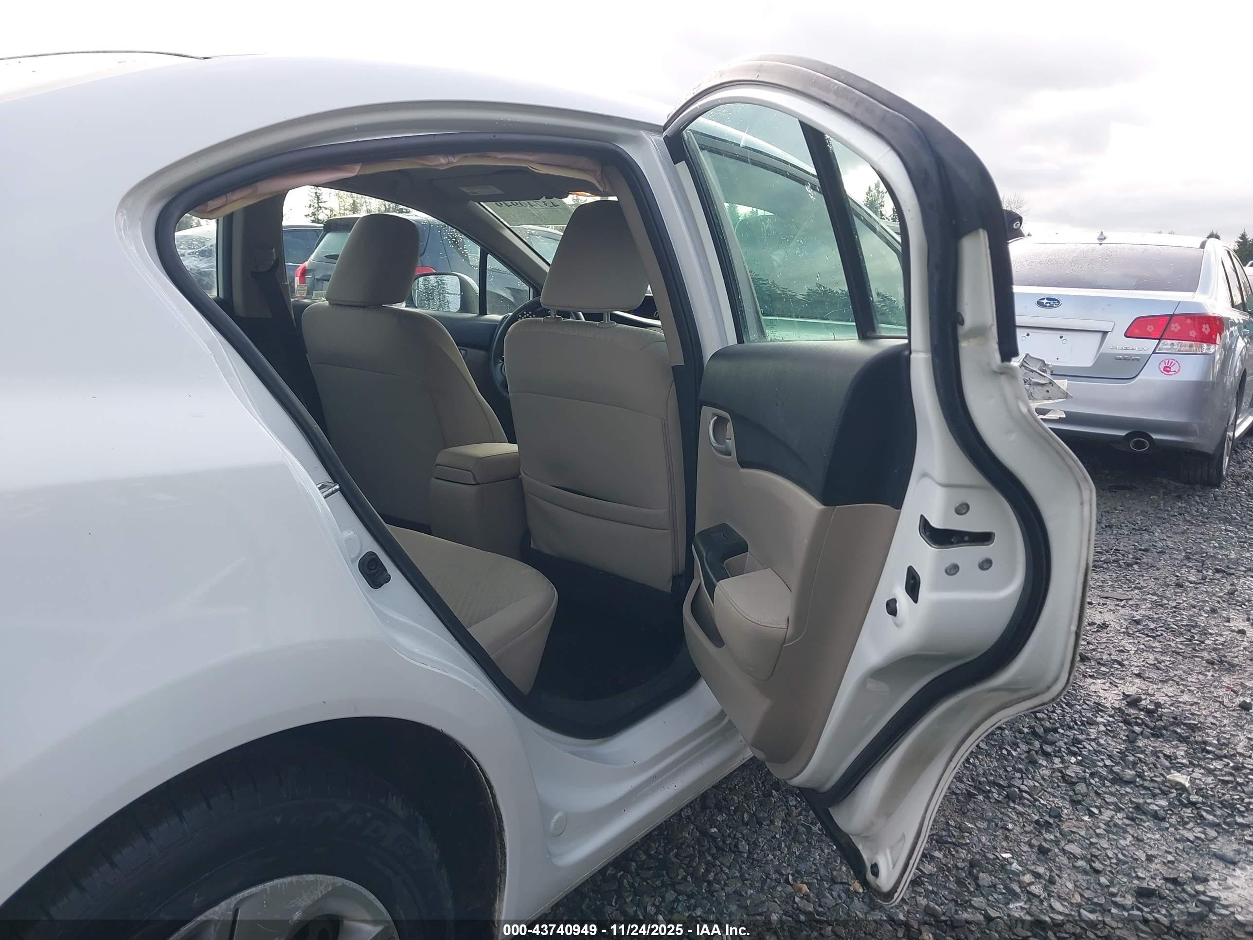 2015 Honda Civic Lx Белый vin: 2HGFB2F54FH558541